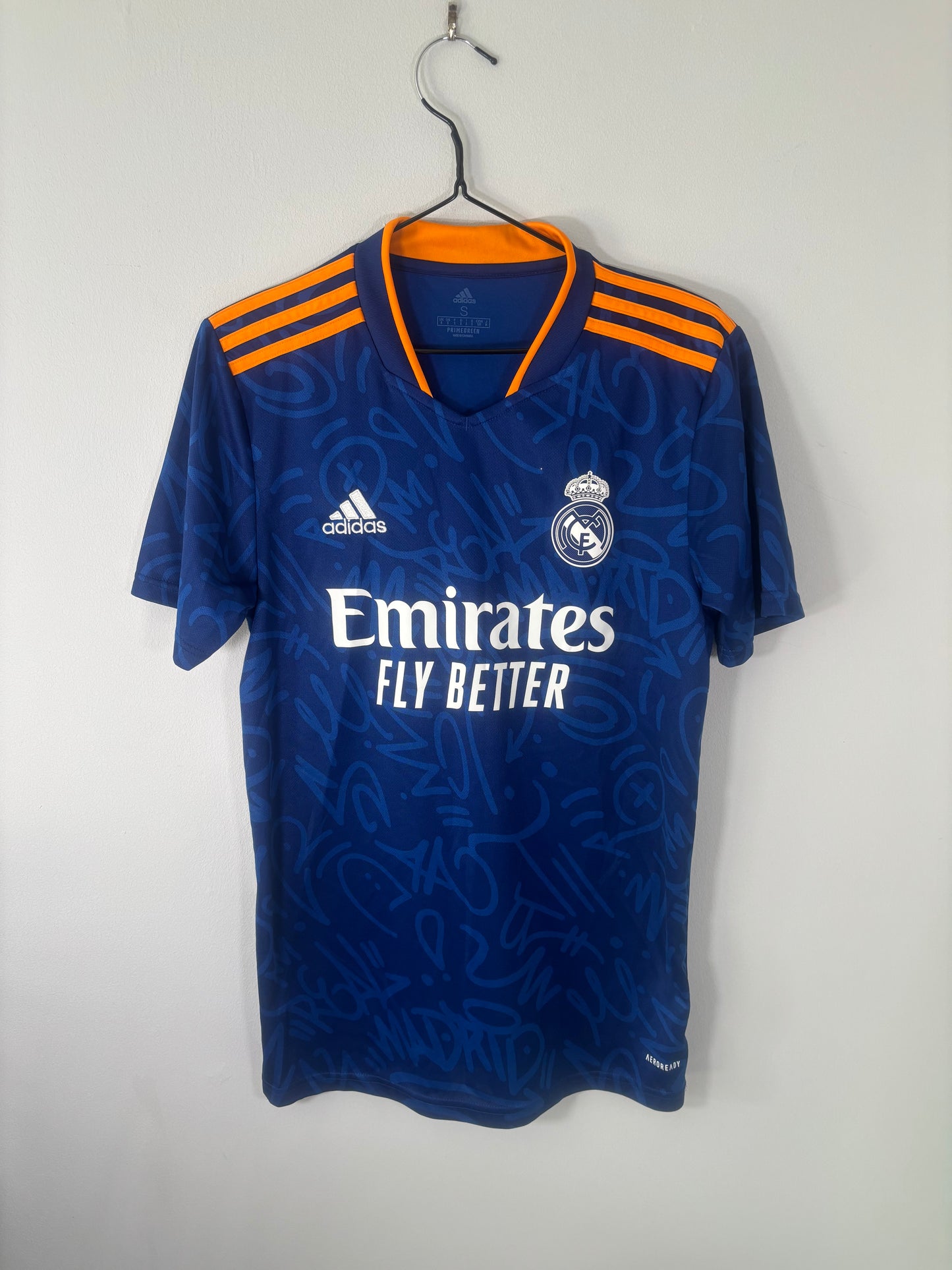 Real Madrid Away Shirt 2021/22 (S)