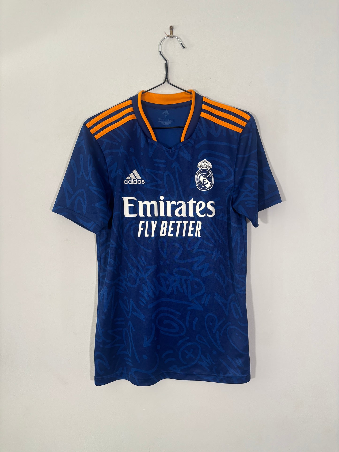 Real Madrid Away Shirt 2021/22 (S)