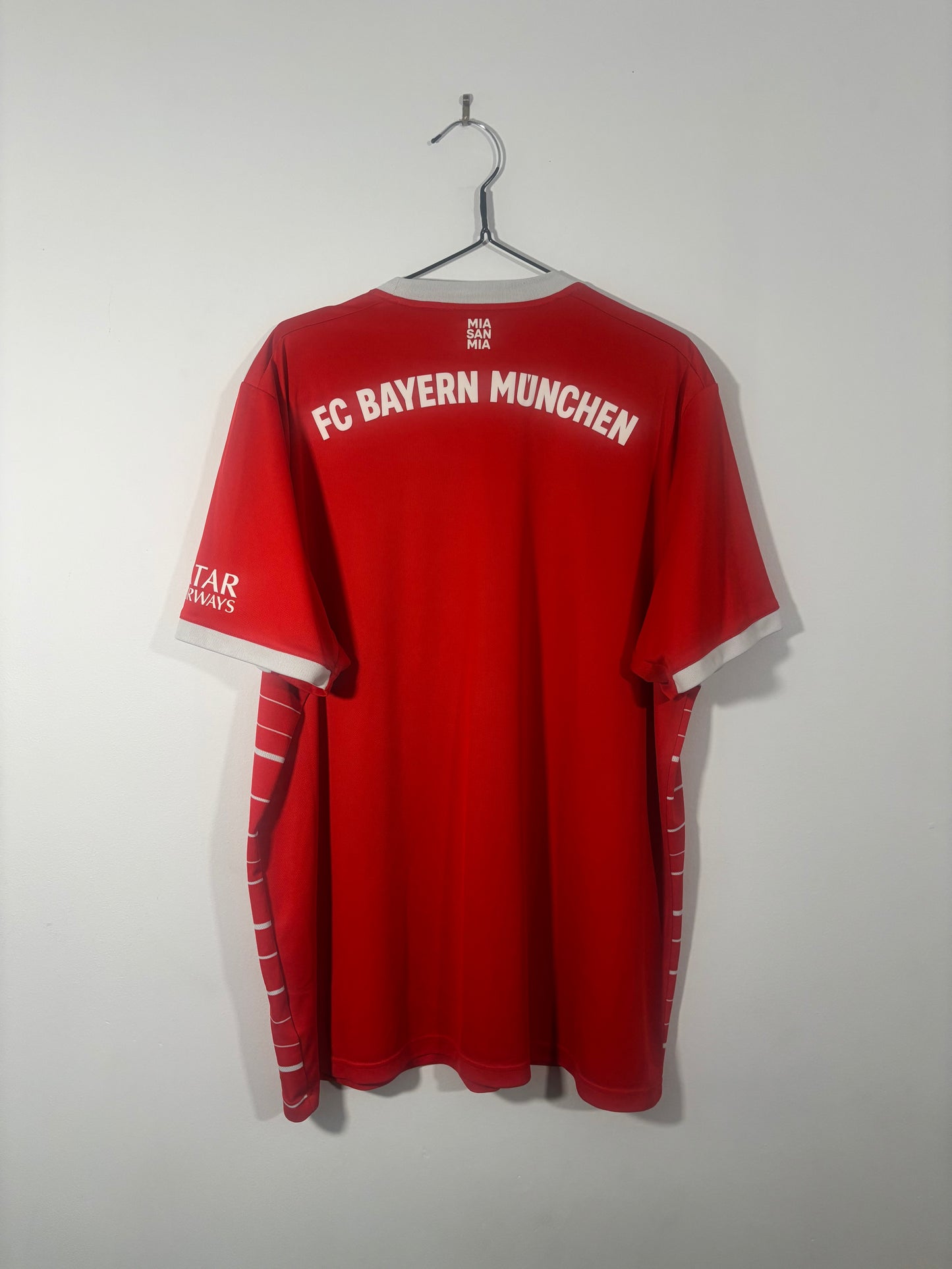 Bayern Munich Home Shirt 2022/23 (XXL)