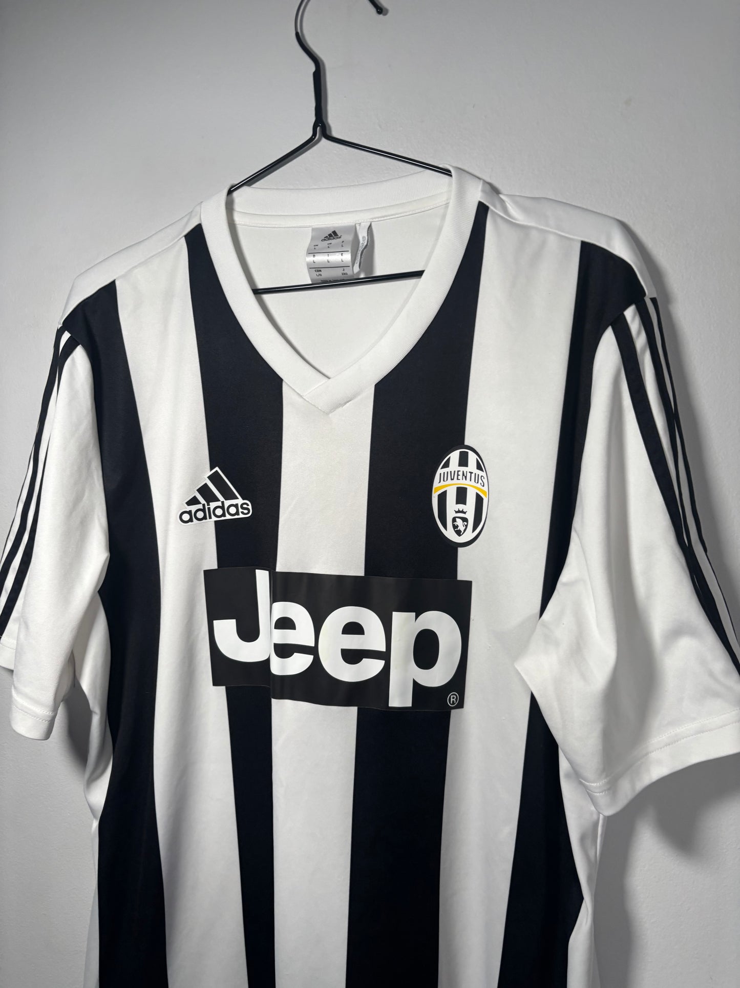 Juventus Basic Home Shirt 2015/16 (S)