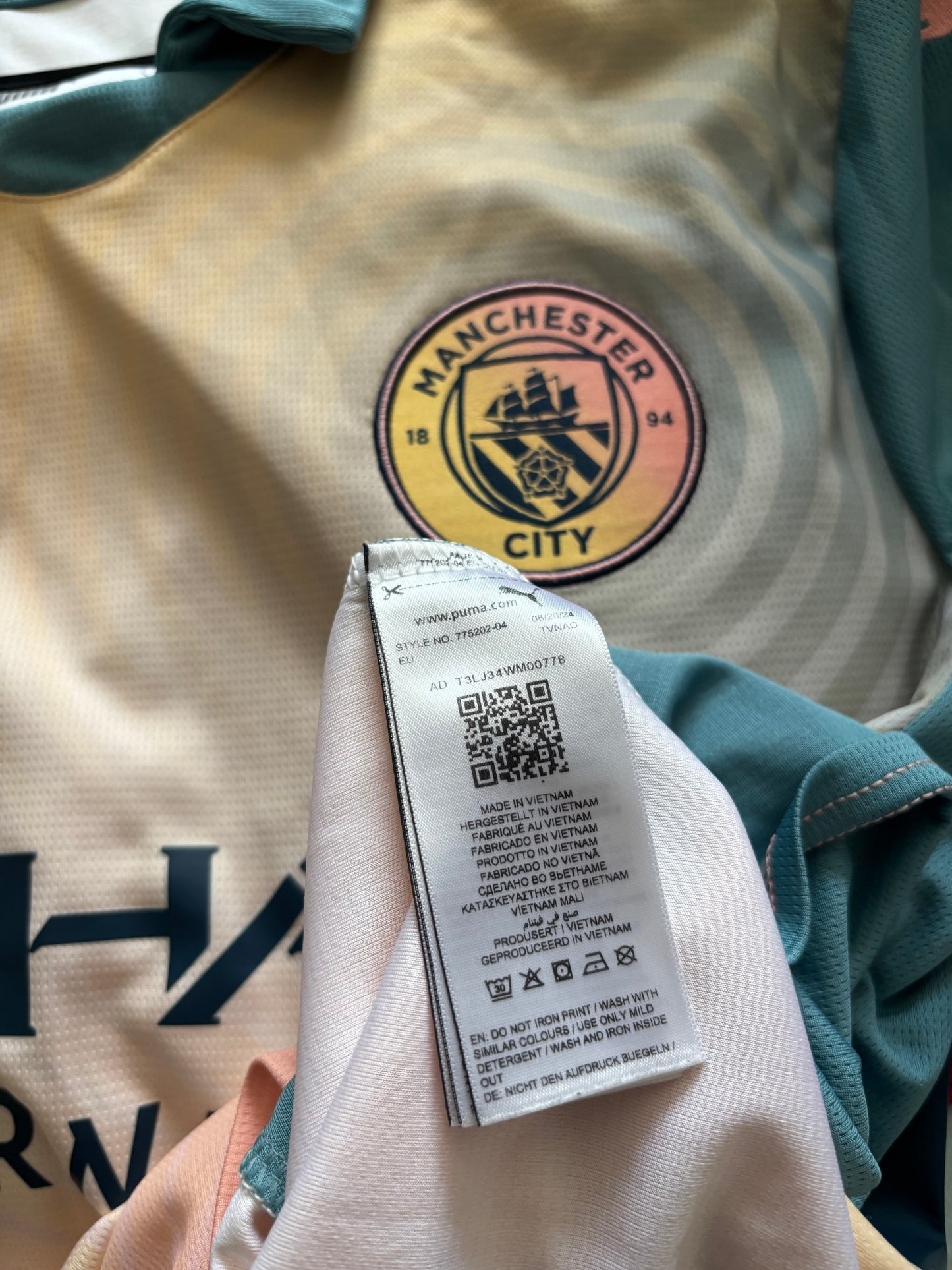 Manchester City Fourth Shirt 2024/25 Foden (M)