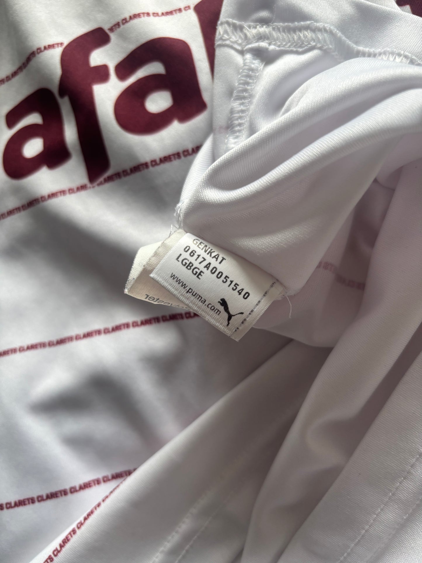 Burnley Away Shirt 2017/18 (L)