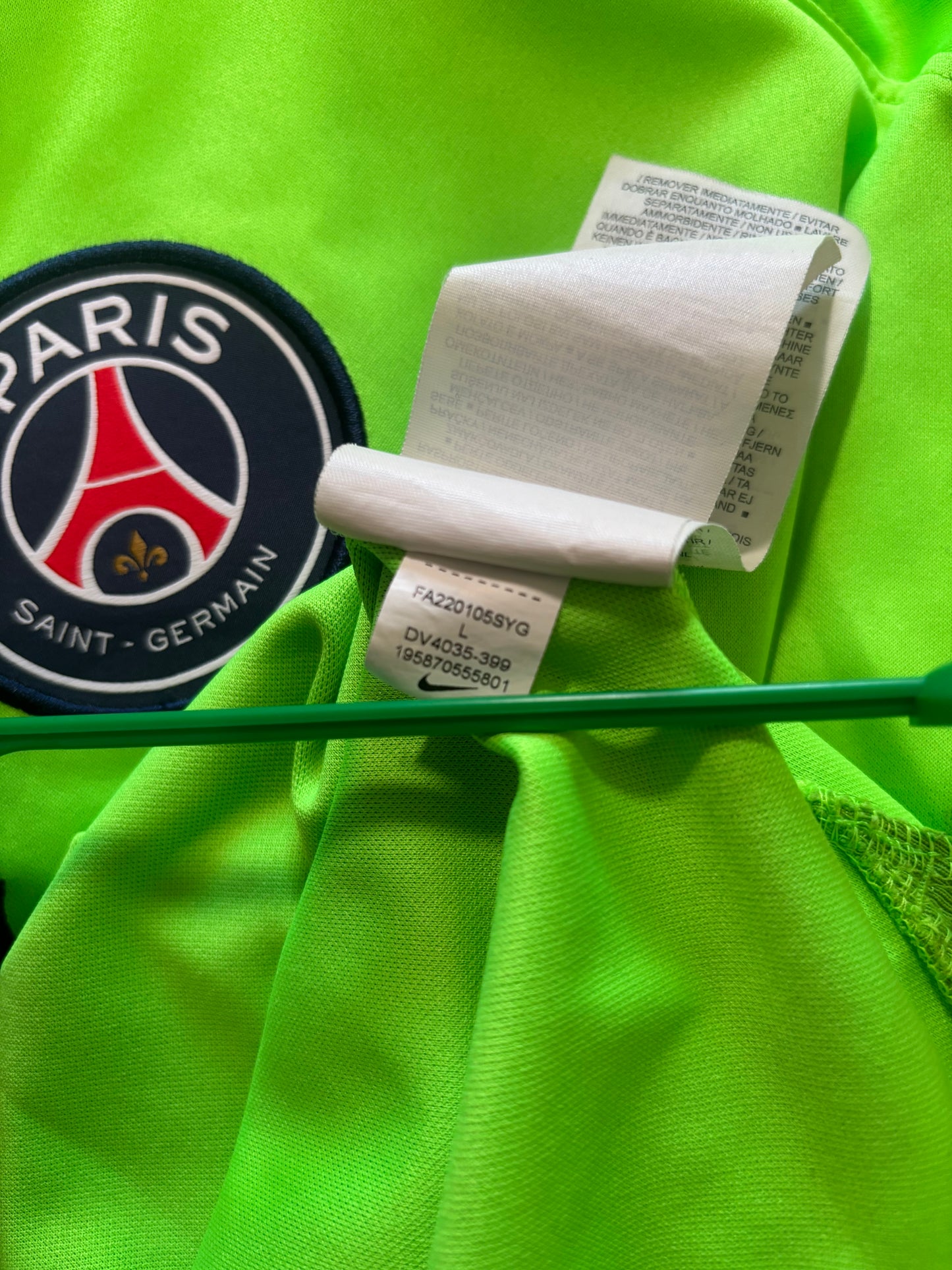 PSG Goalkeeper Shirt 2022/23 (L)