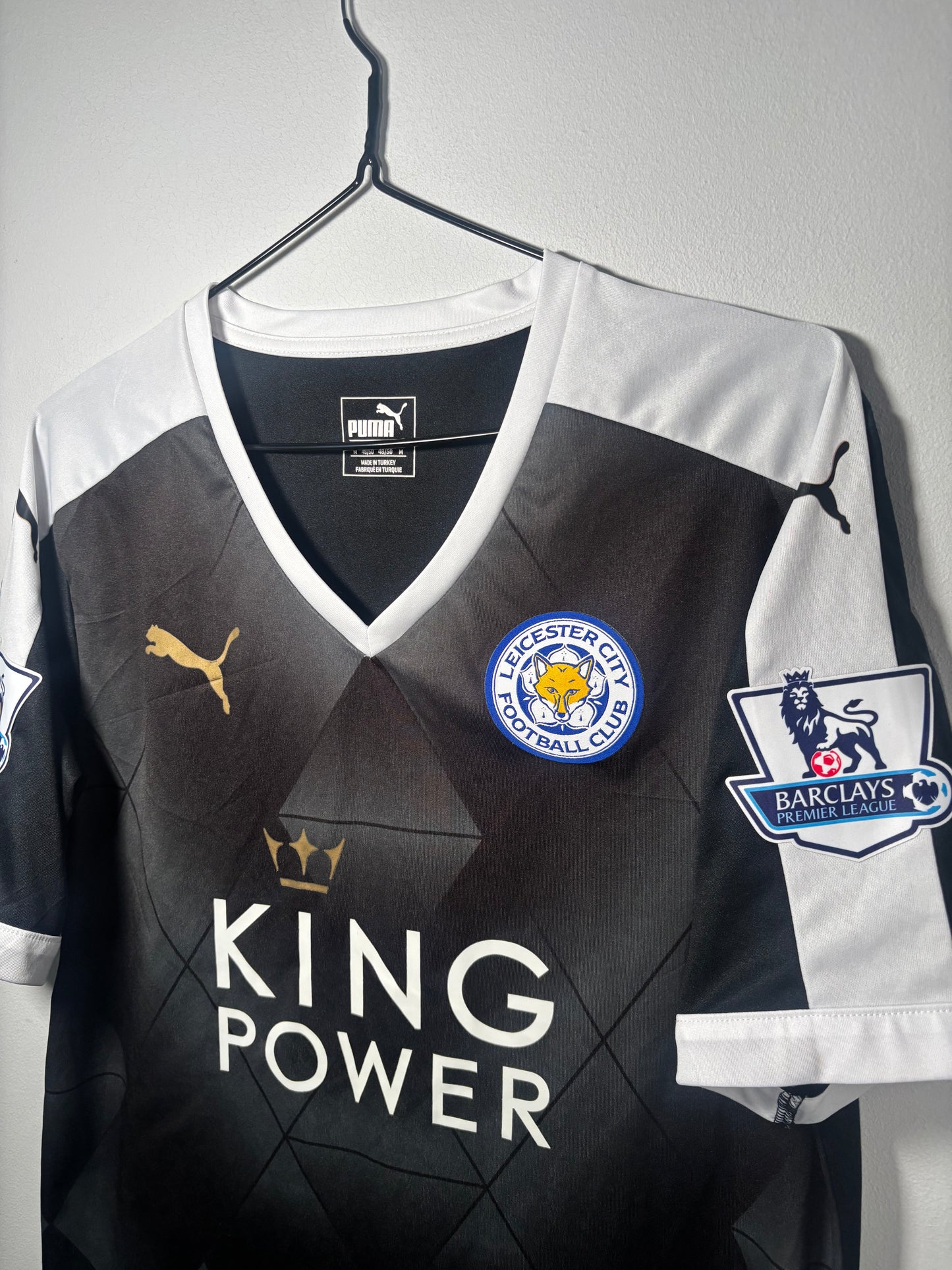 Leicester City Away Shirt 2015/16 (M)