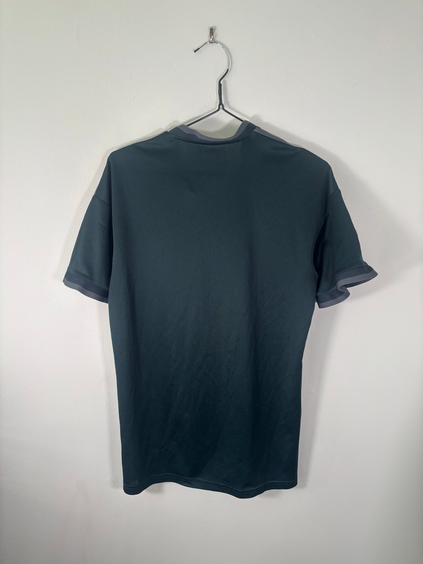 Real Madrid Away Shirt 2018/19 (S)