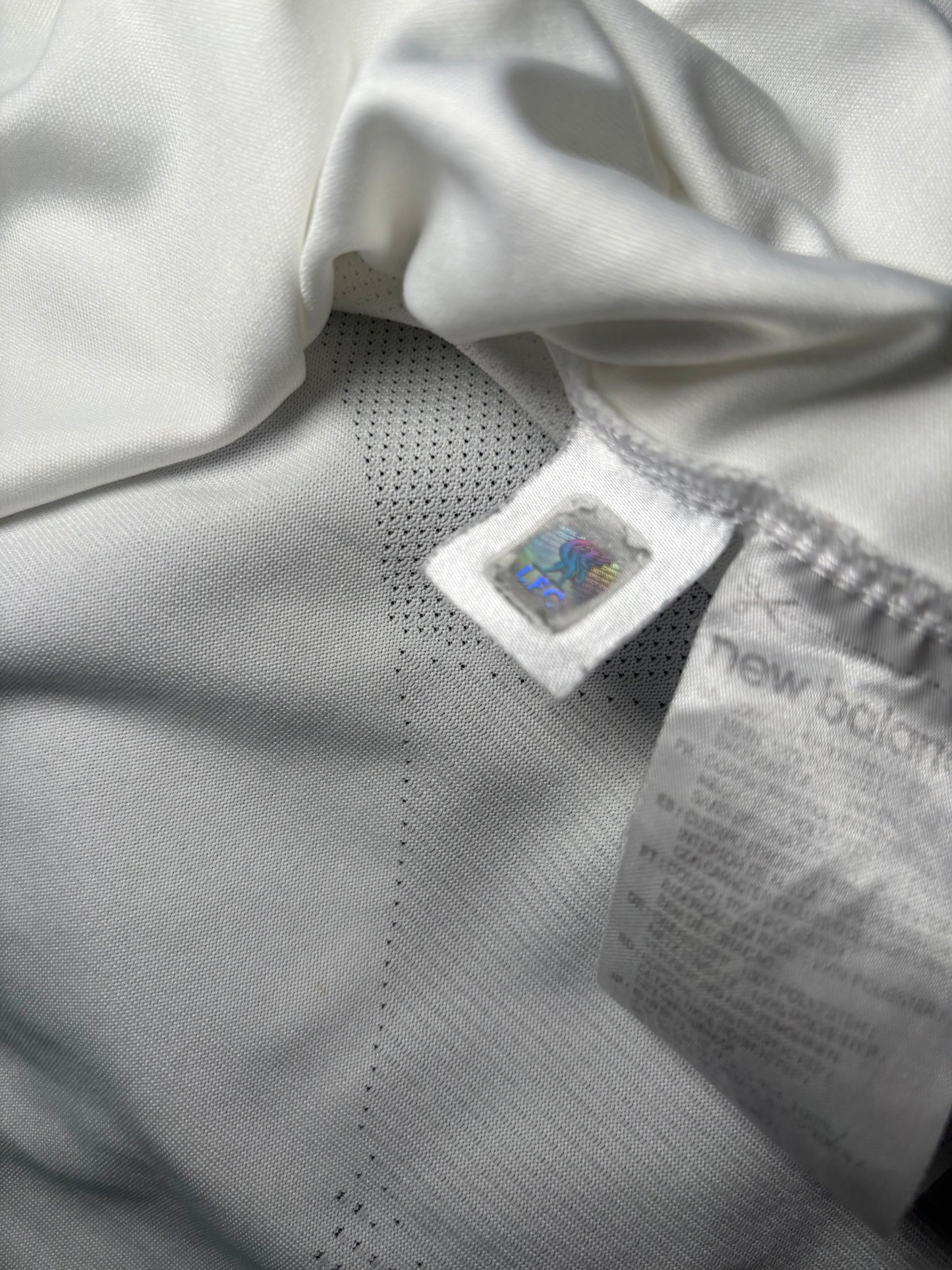 Liverpool Away Shirt 2017/18 (L)