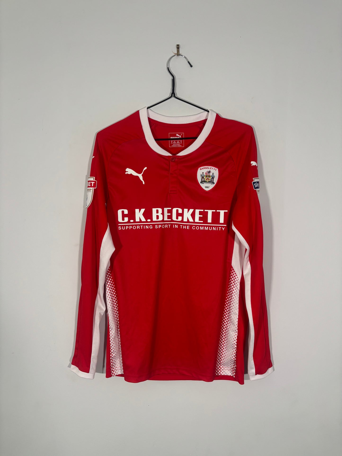 Barnsley Signed Home Shirt 2017/18 L/S Mallan (M)