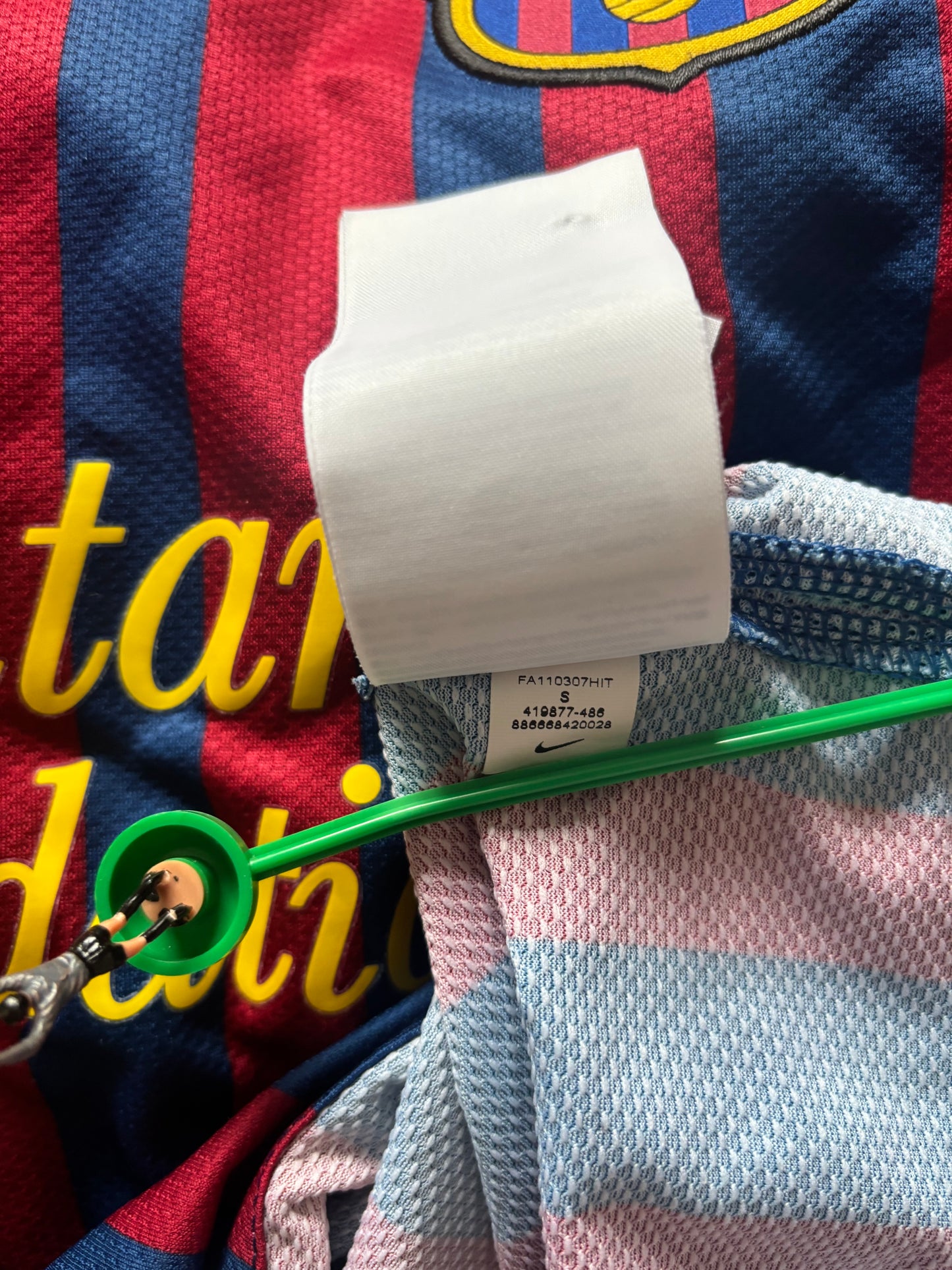Barcelona Home Shirt 2011/12 Gerrard Pique (S)
