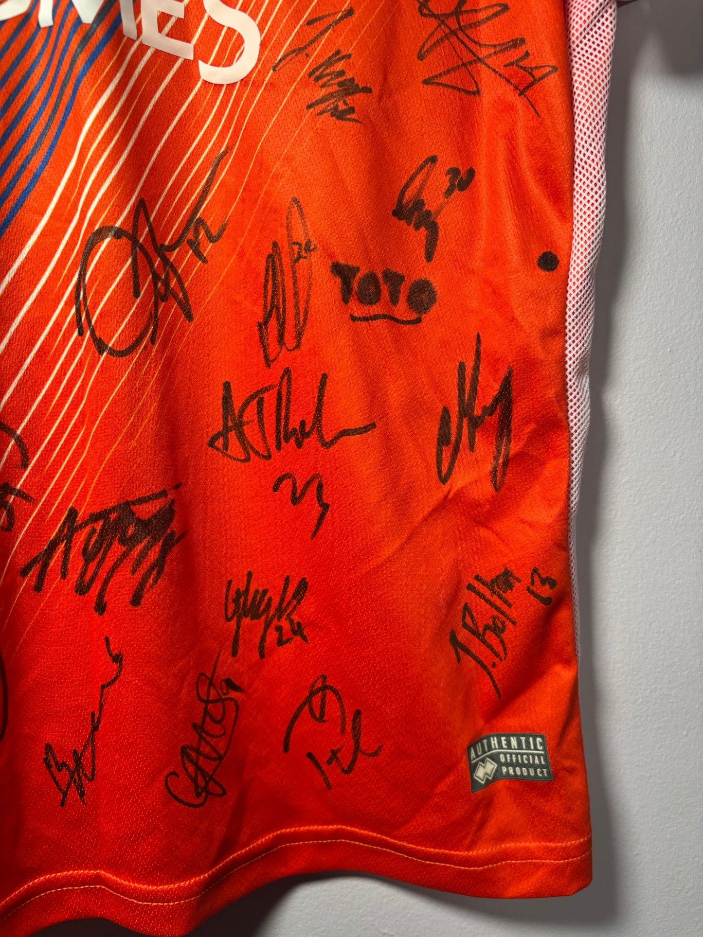 Shrewsbury Town Away Shirt 2018/19 Squad Signed (S)