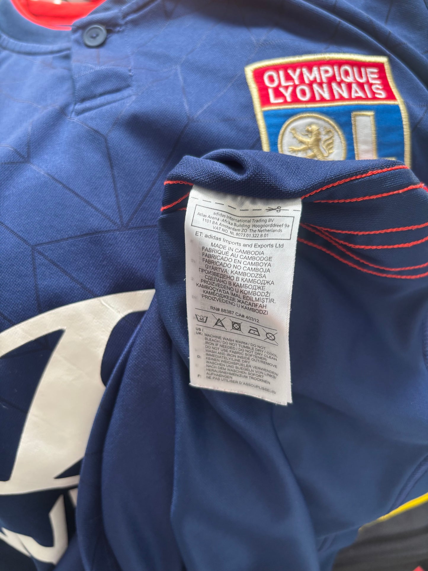 Lyon Away Shirt 2018/19 (S)