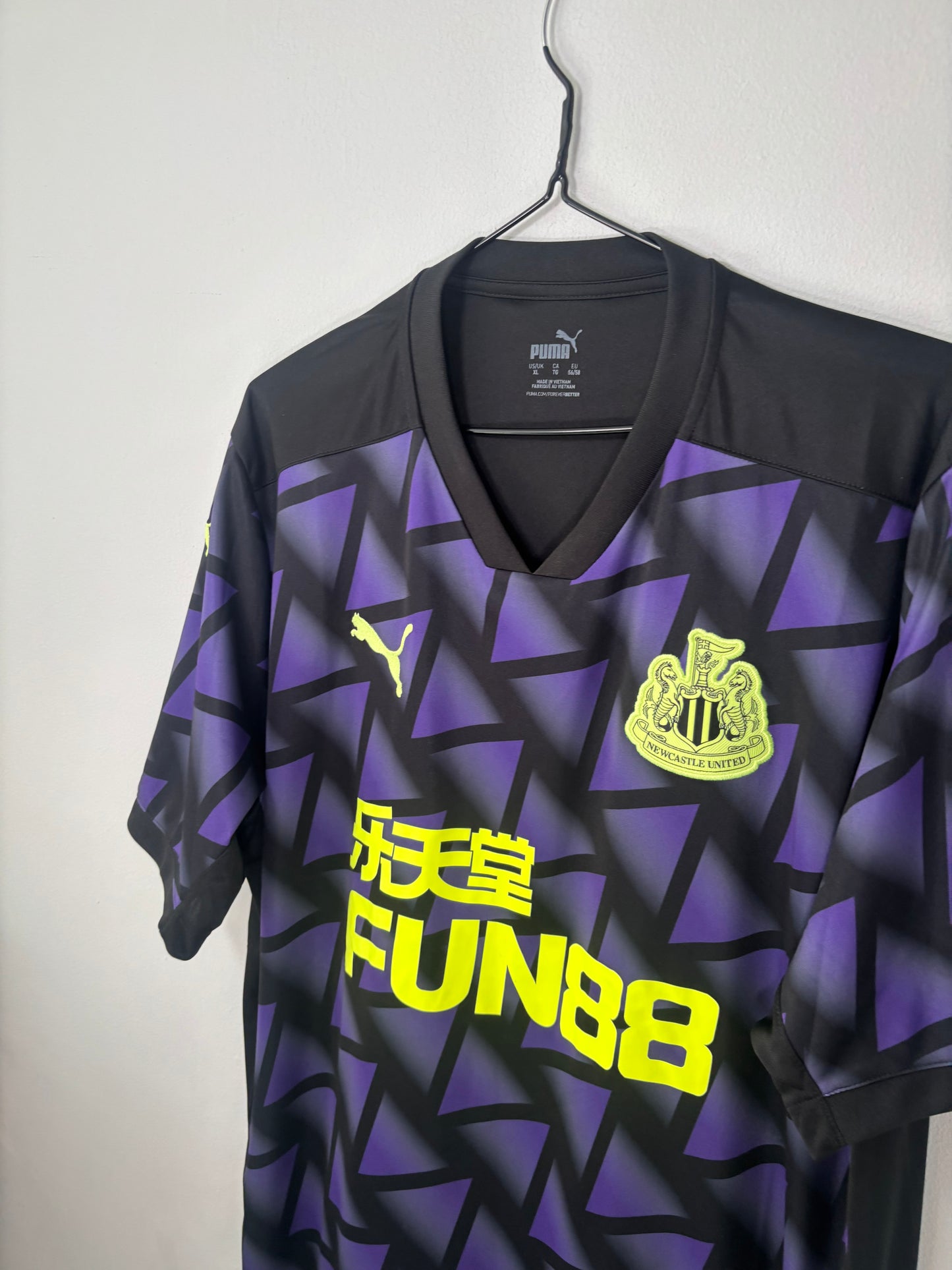 Newcastle United Third Shirt 2020/21 (XL)