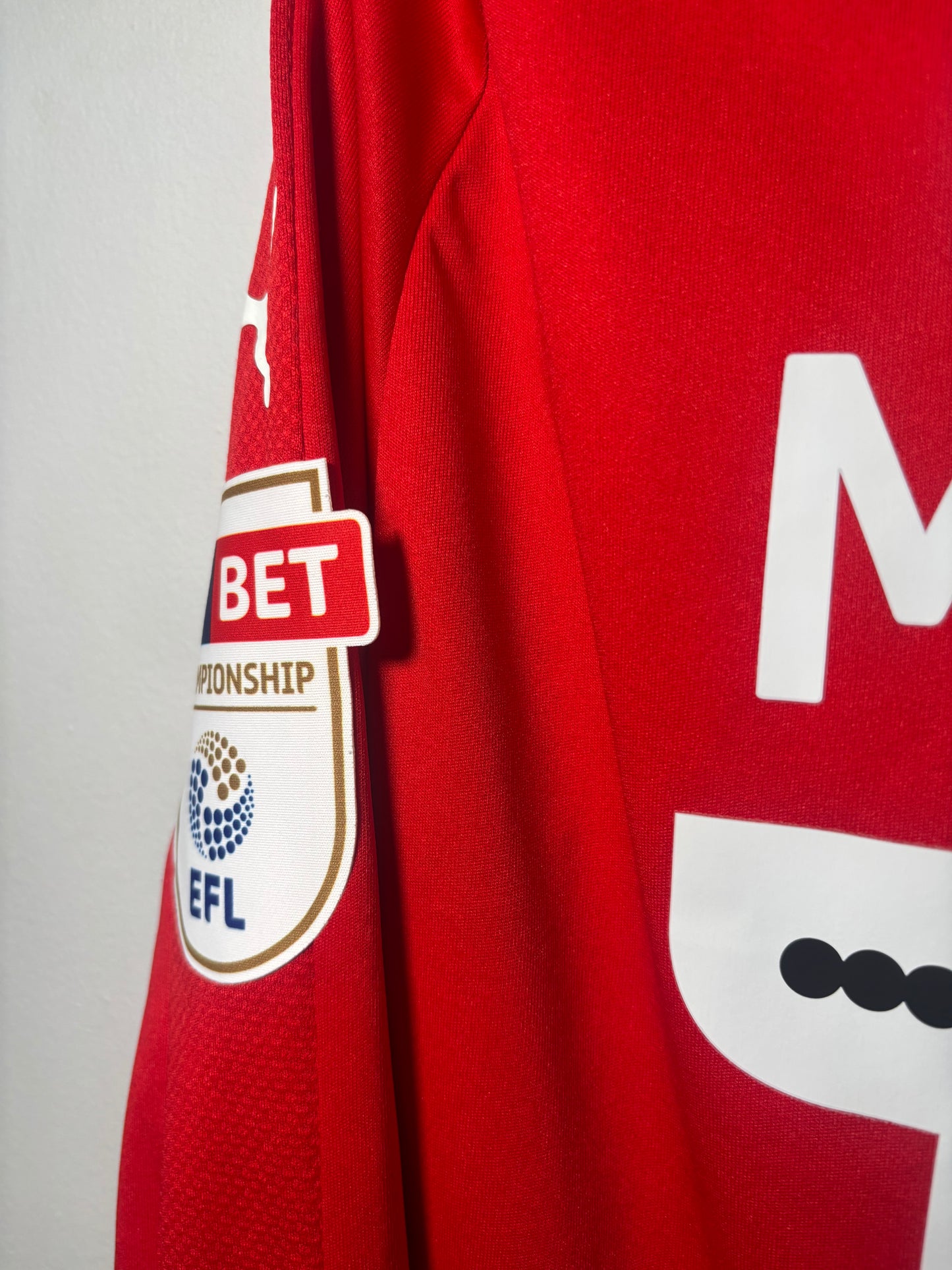 Barnsley Signed Home Shirt 2017/18 L/S Mallan (M)