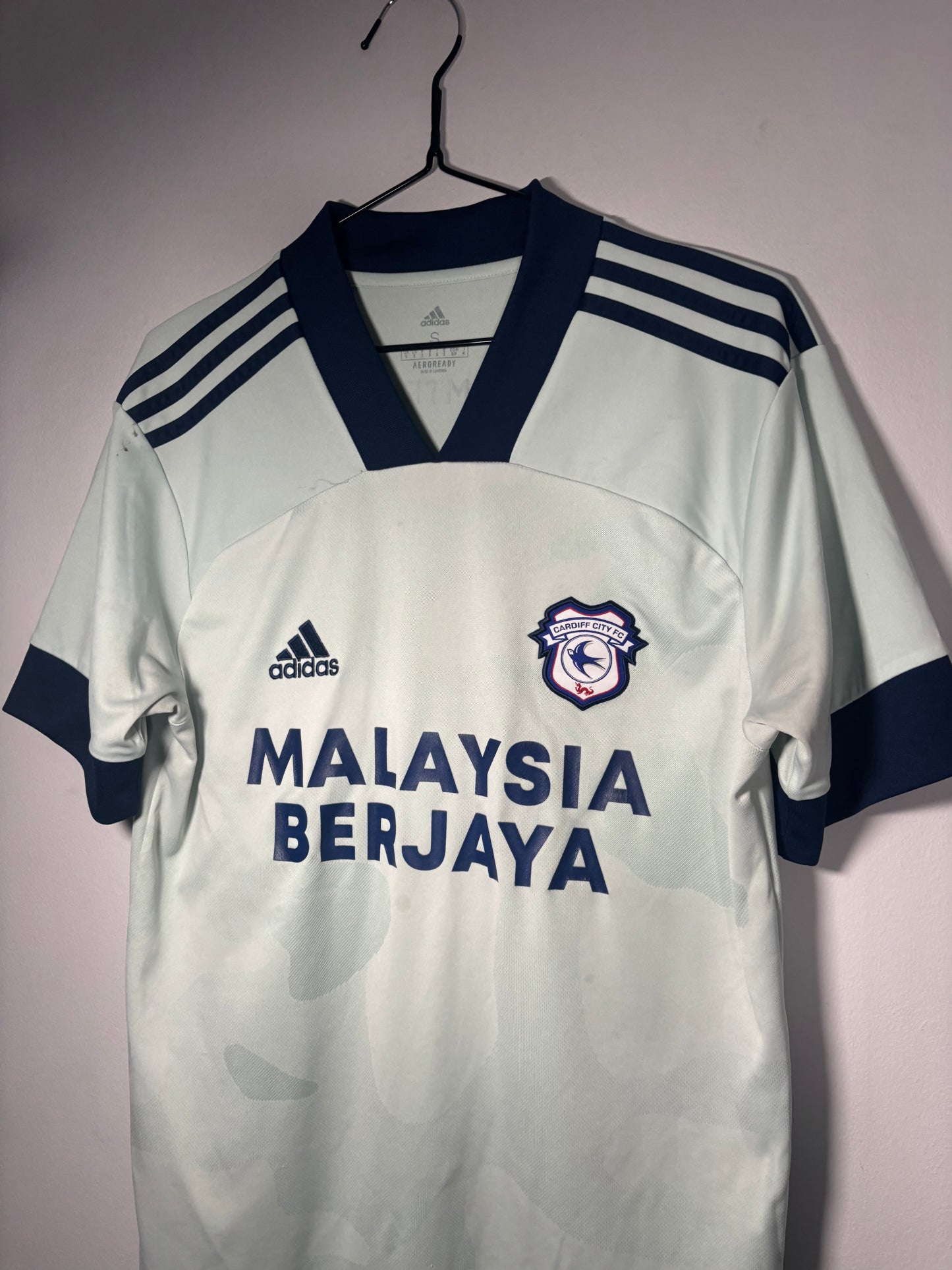 Cardiff City Away Shirt 2021/22 (S)