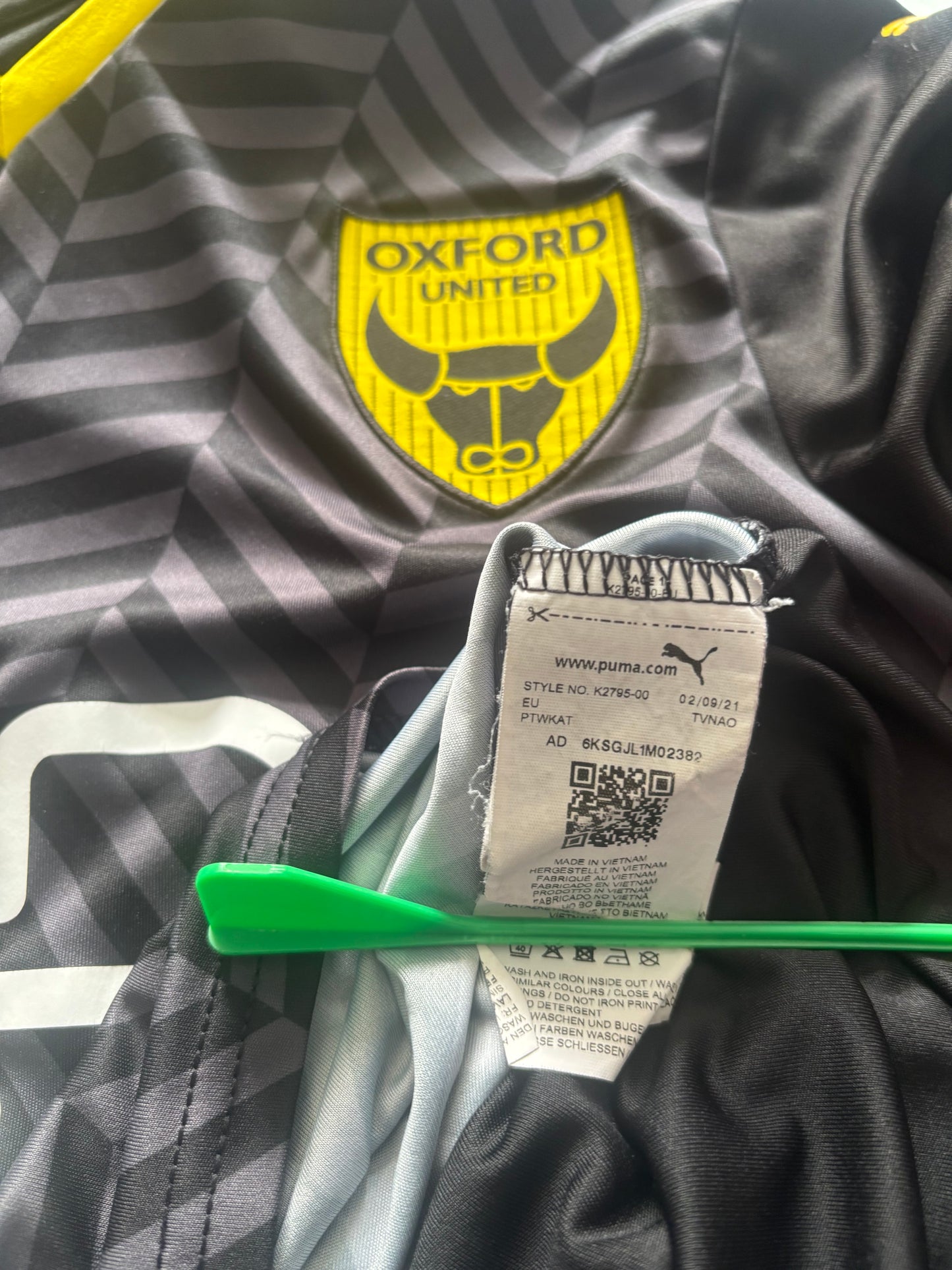 Oxford United Away Shirt 2021/22 (S)