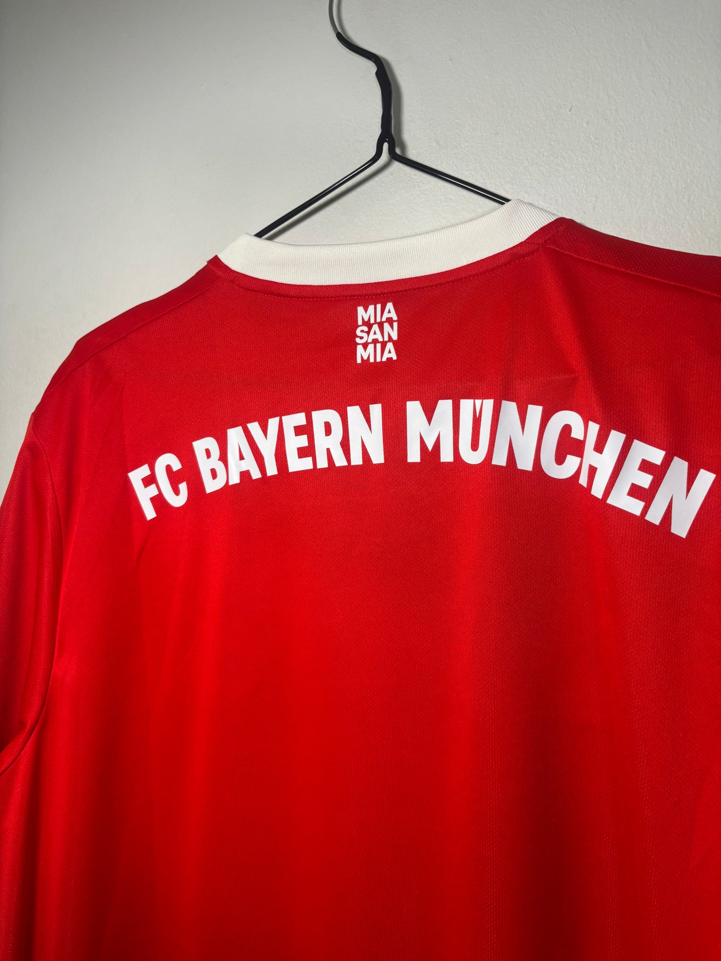 Bayern Munich Home Shirt 2022/23 (XL)