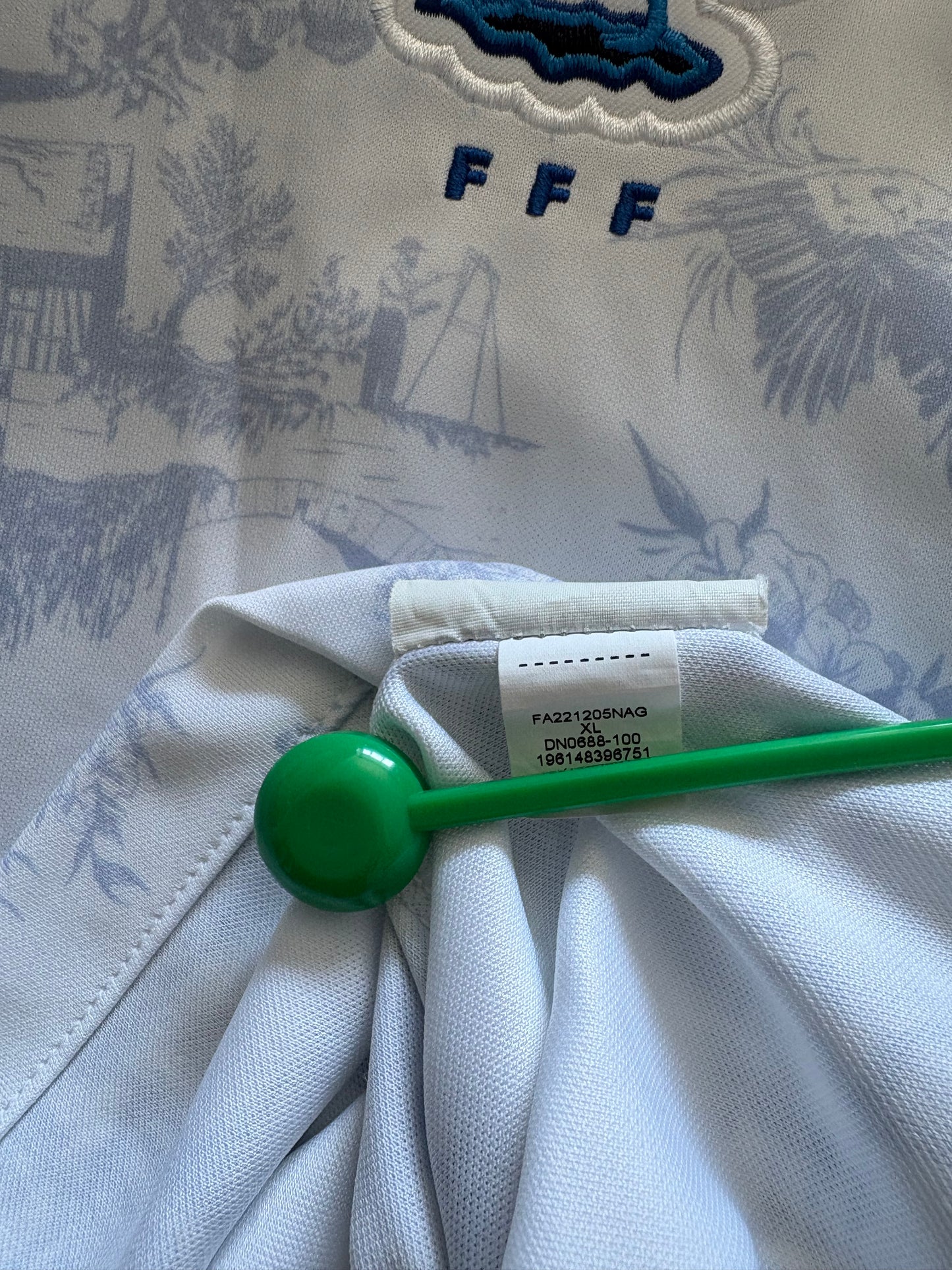 France Away Shirt 2022 (XL)