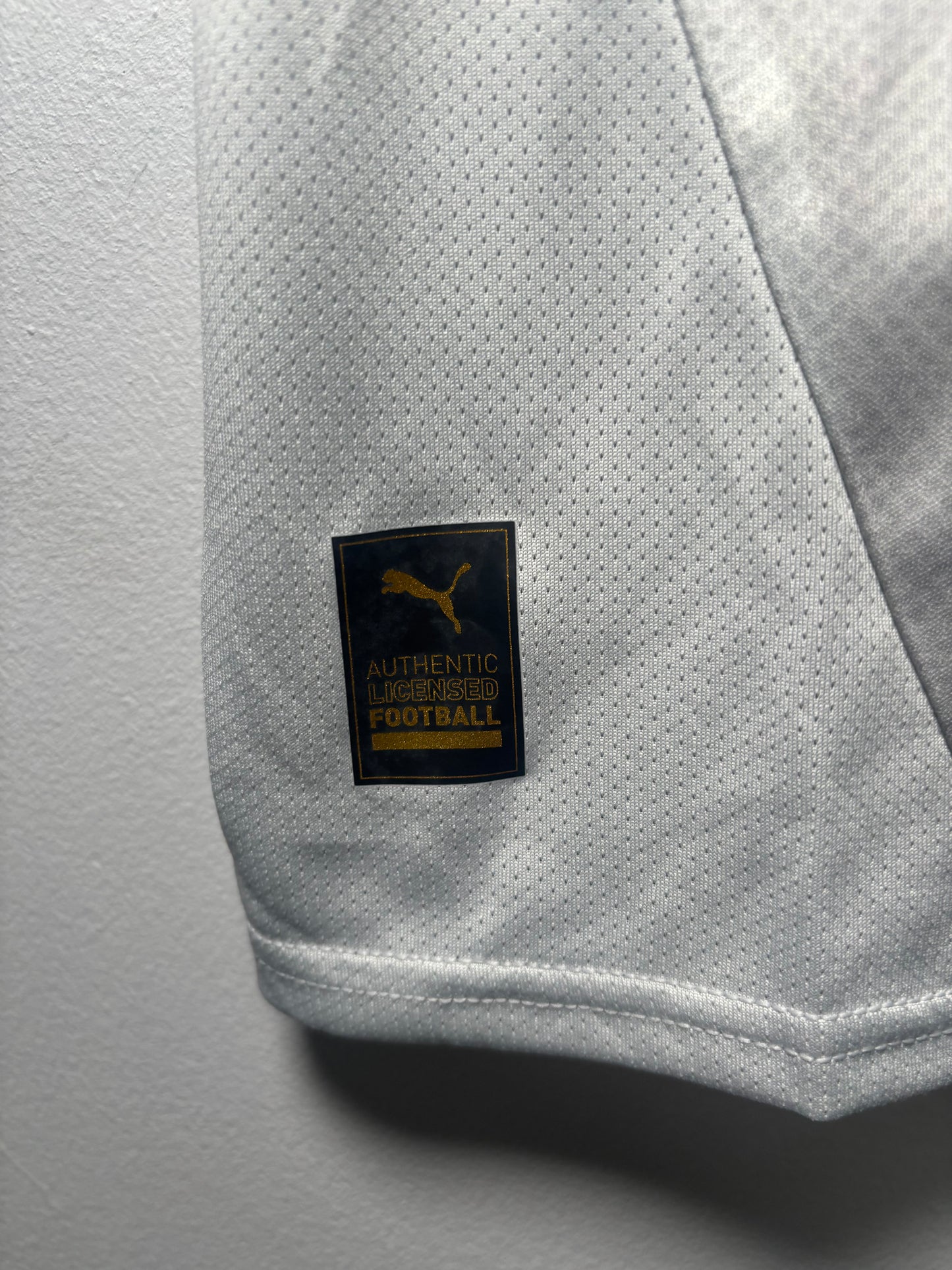 Barnsley Away Shirt 2024/25 BNWT (XL)