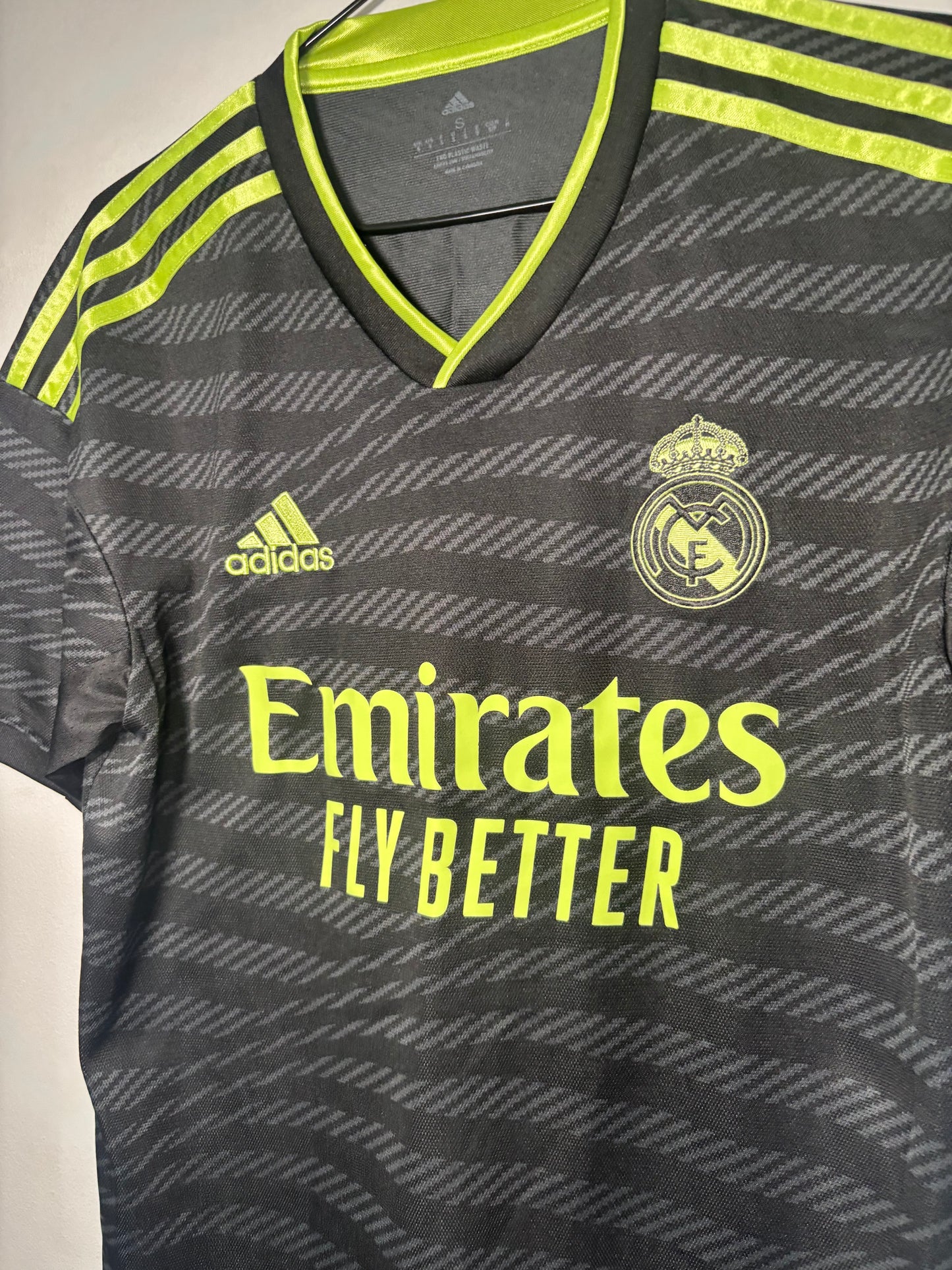 Real Madrid Away Shirt 2022/23 Benzema (S)