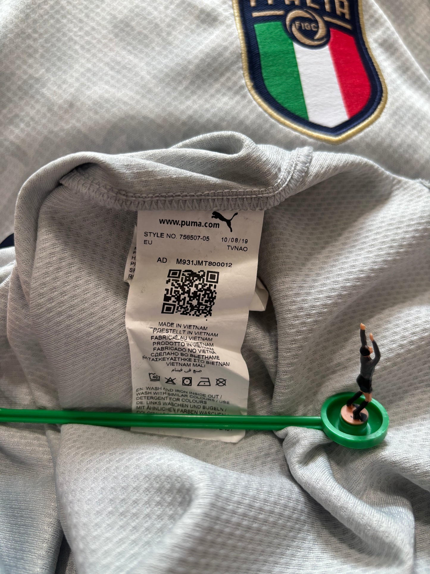 Italy Goalkeeper Shirt 2020 Donnaruma (S)