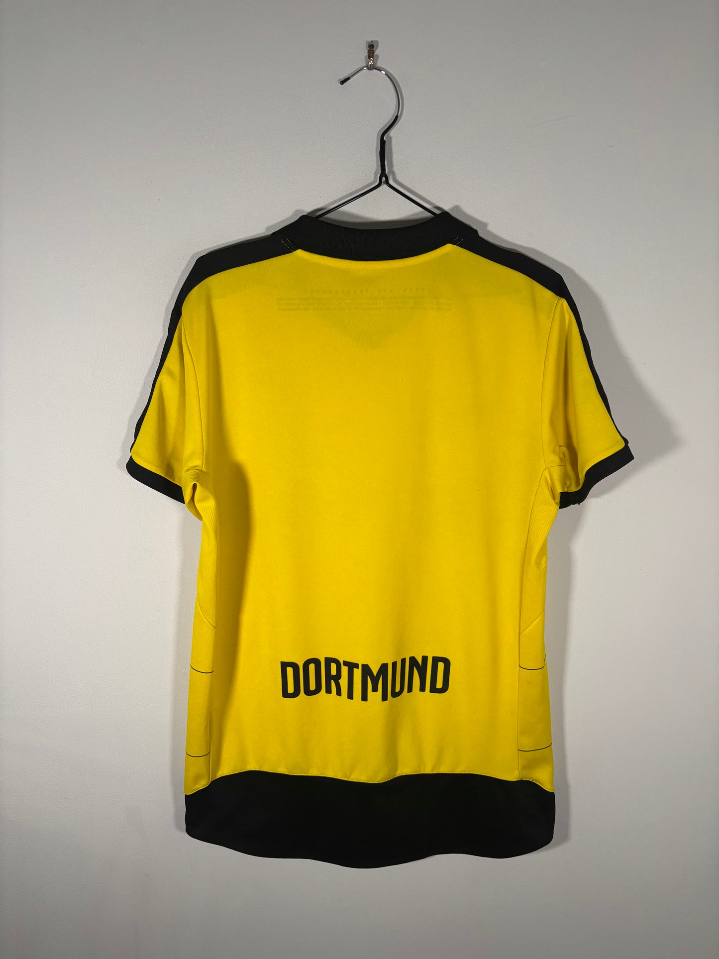 Borussia Dortmund Home Shirt 2015/16 (M)