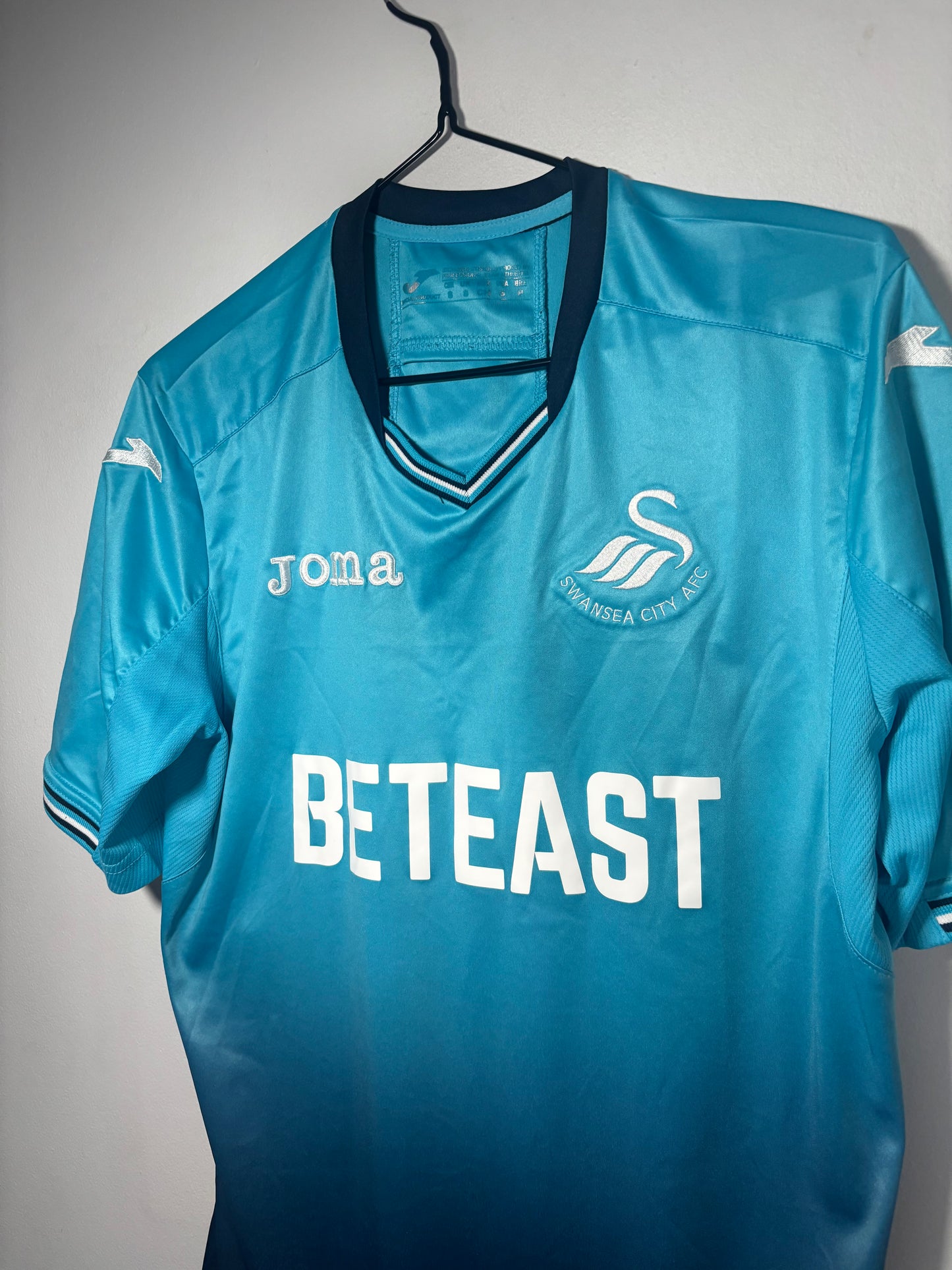 Swansea City Away Shirt 2016/17 (S)
