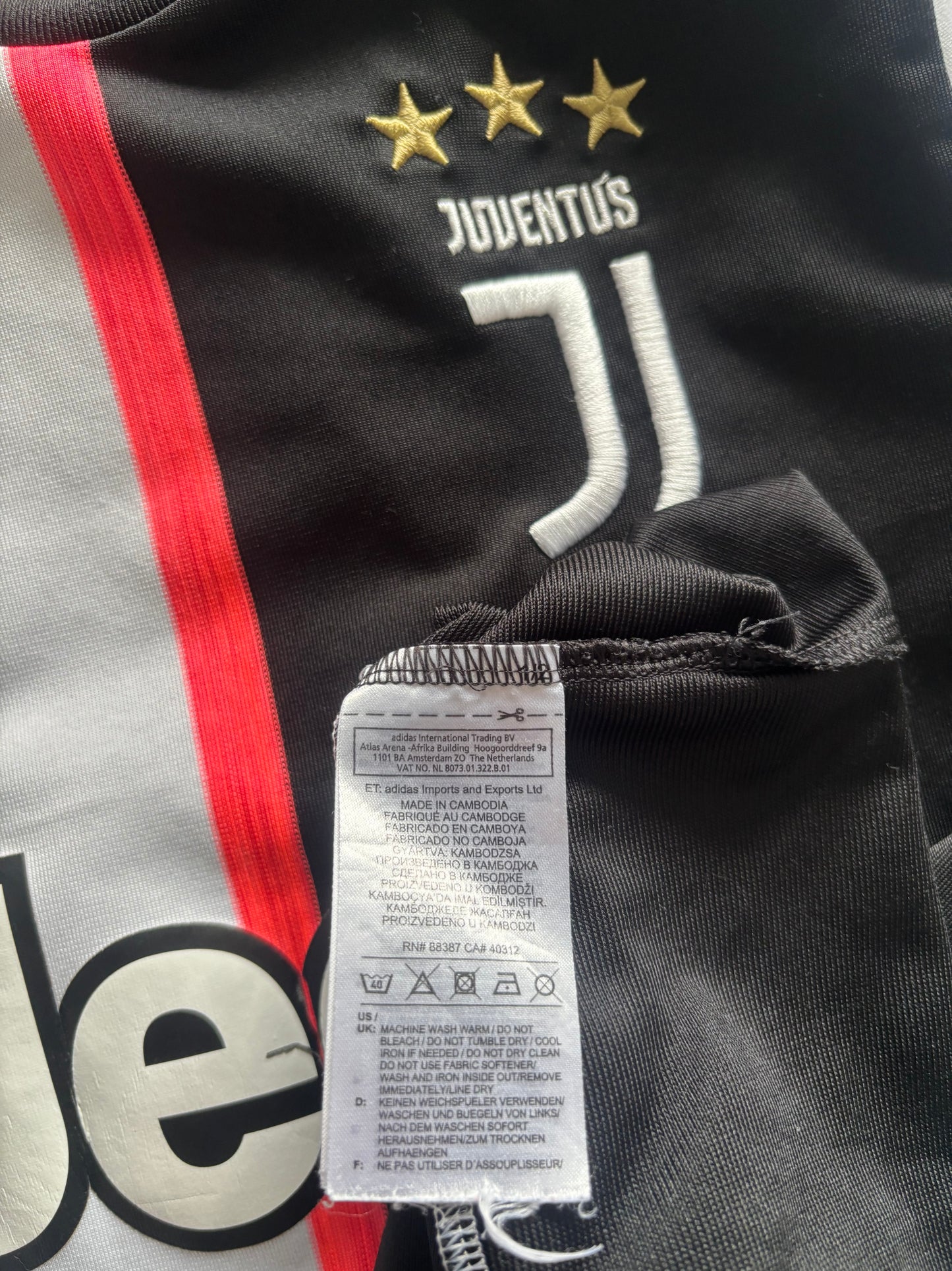 Juventus Home Shirt 2019/20 Ronaldo (XLB)