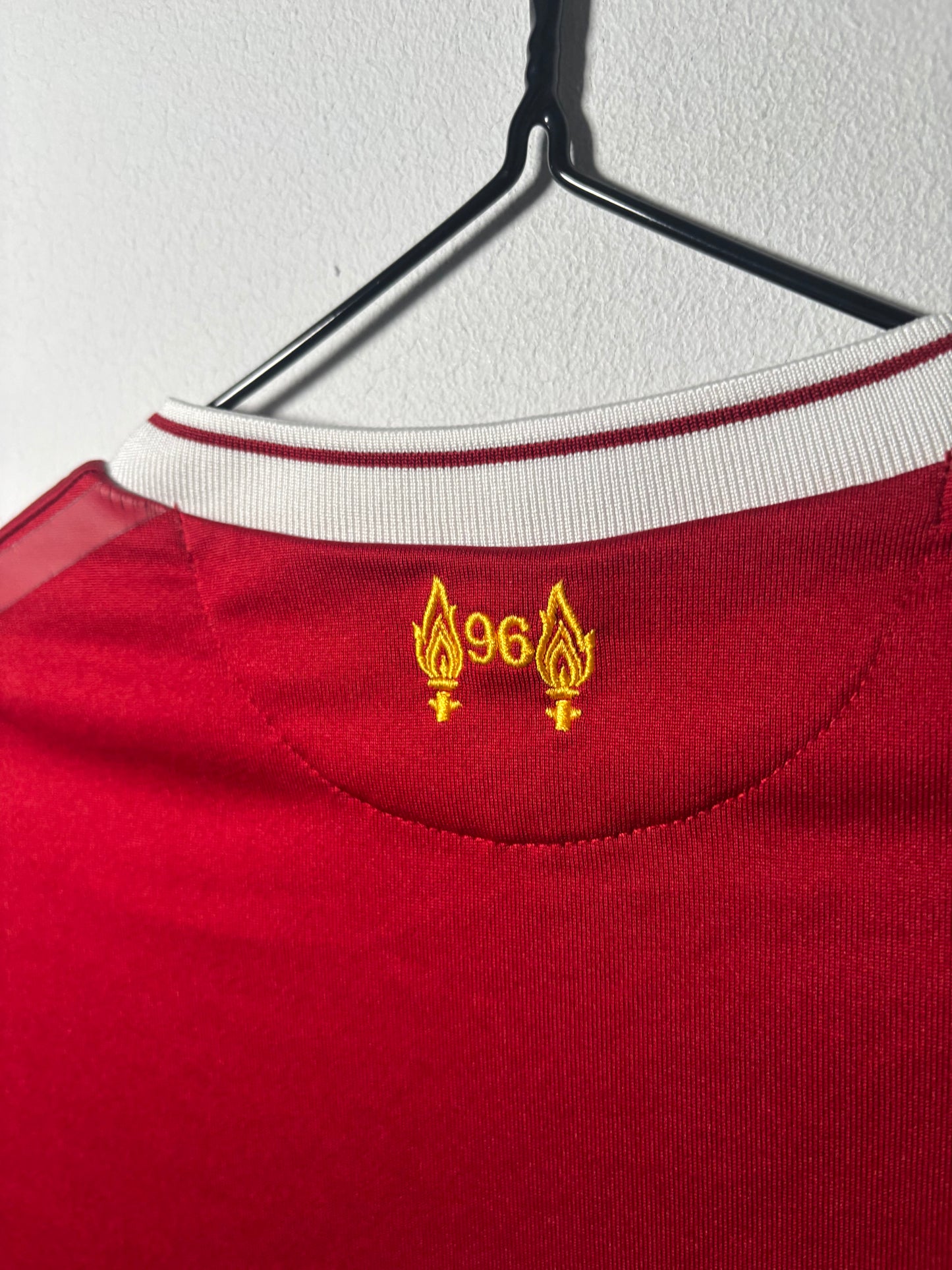 Liverpool Home Shirt 2017/18 (S)