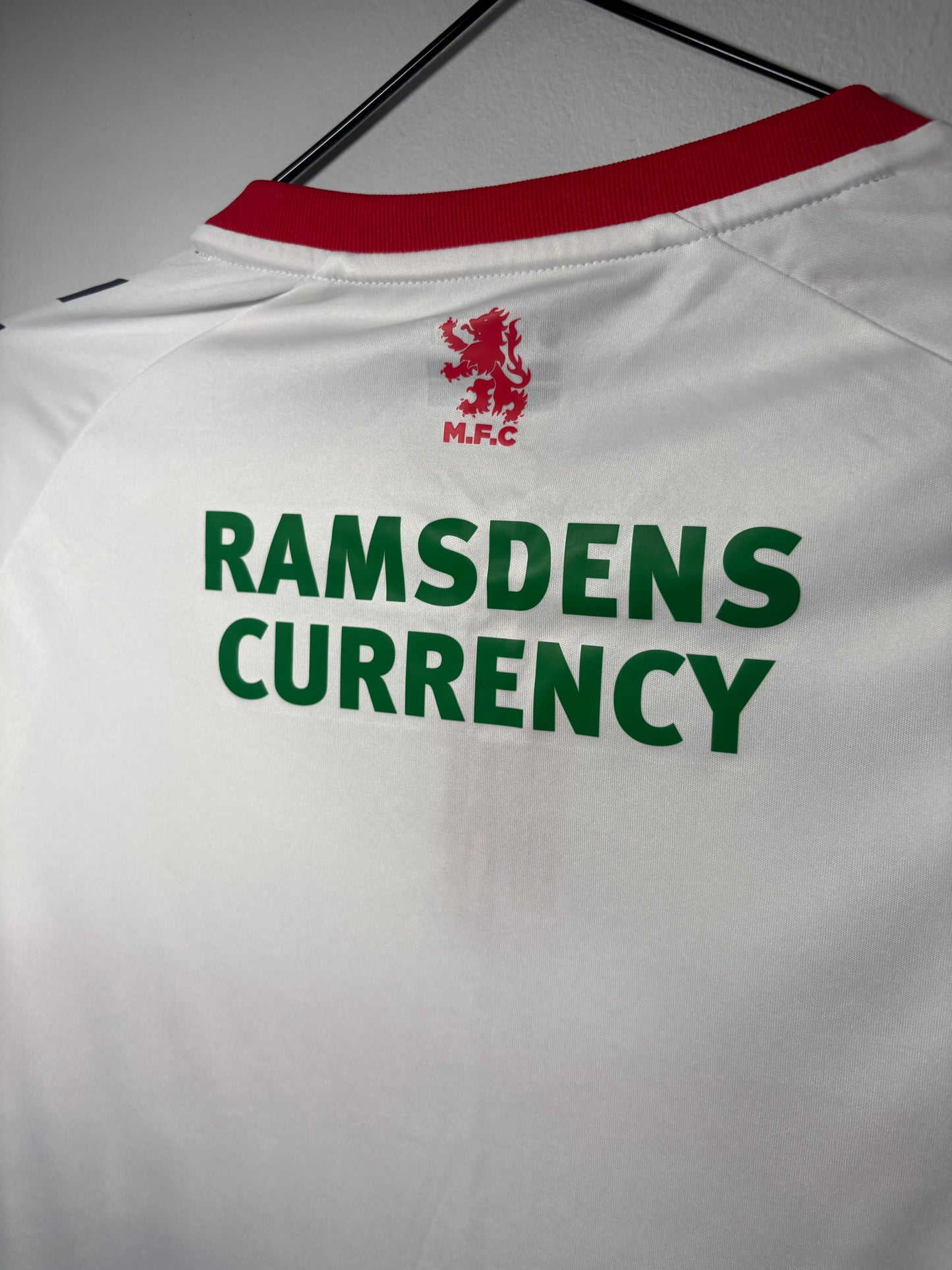 Middlesbrough Away Shirt 2019/20 (S)