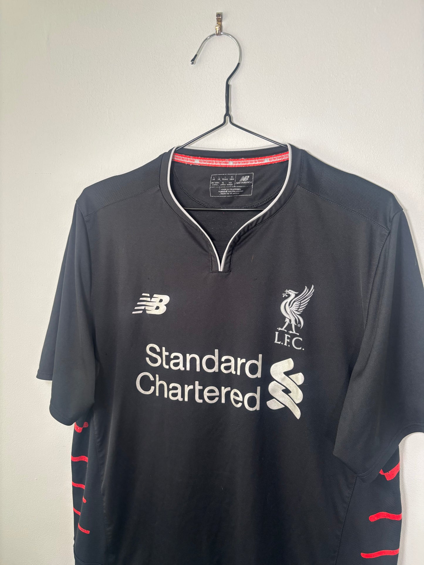 Liverpool Away Shirt 2016/17 (L)