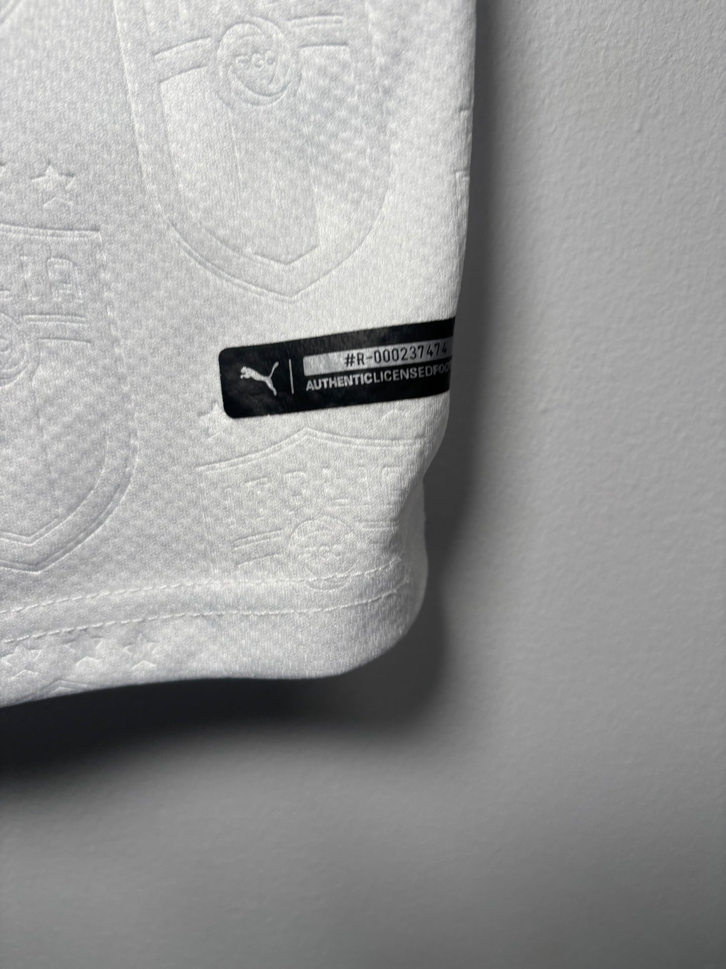 Italy Away Shirt 2021 (S)
