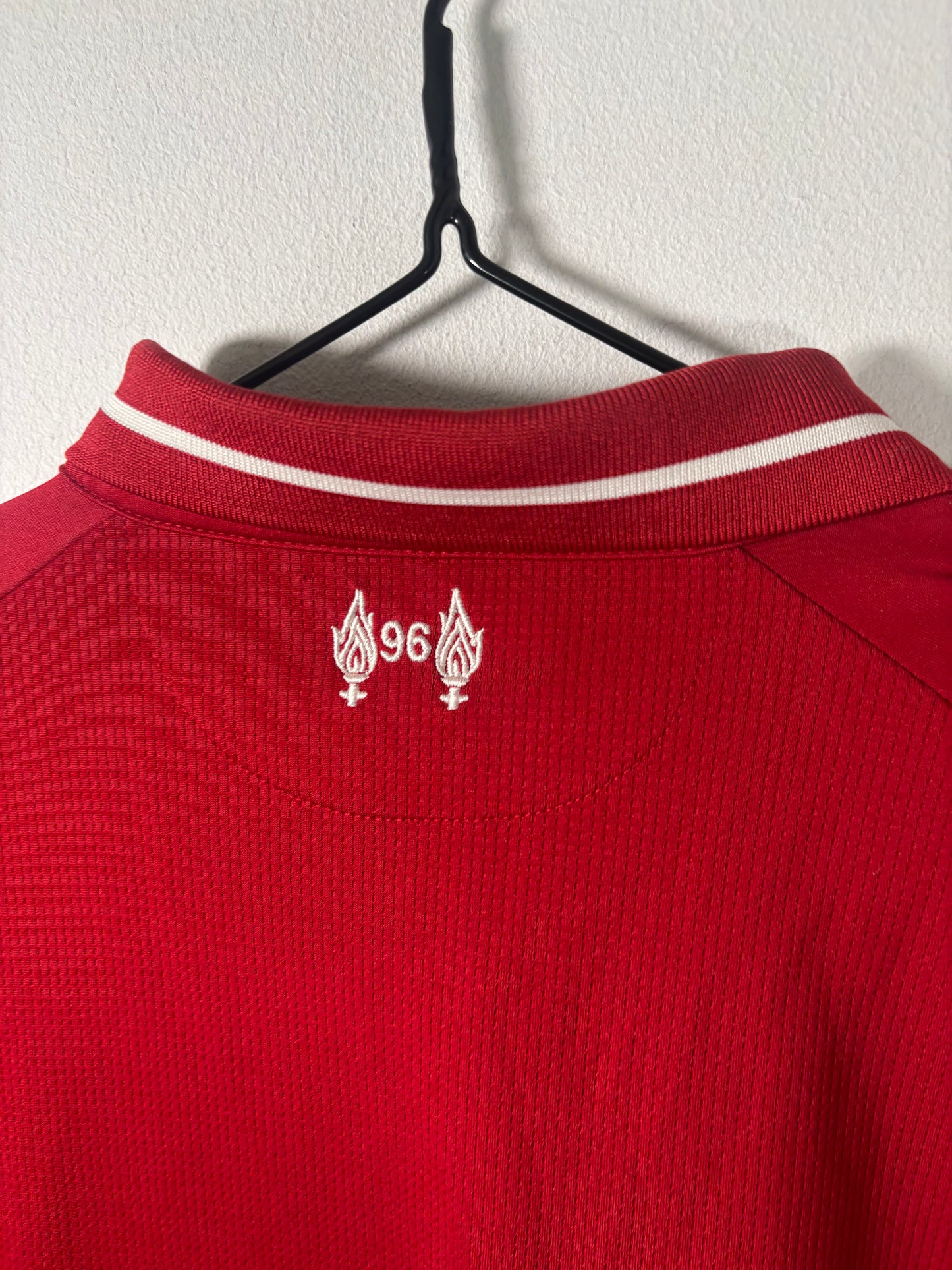 Liverpool Home Shirt 2018/19 (S)