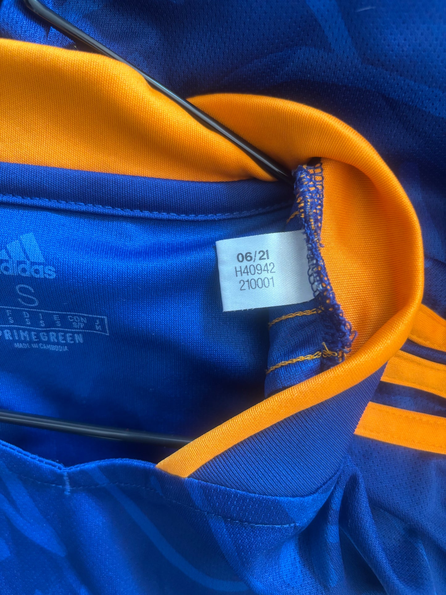 Real Madrid Away Shirt 2021/22 (S)