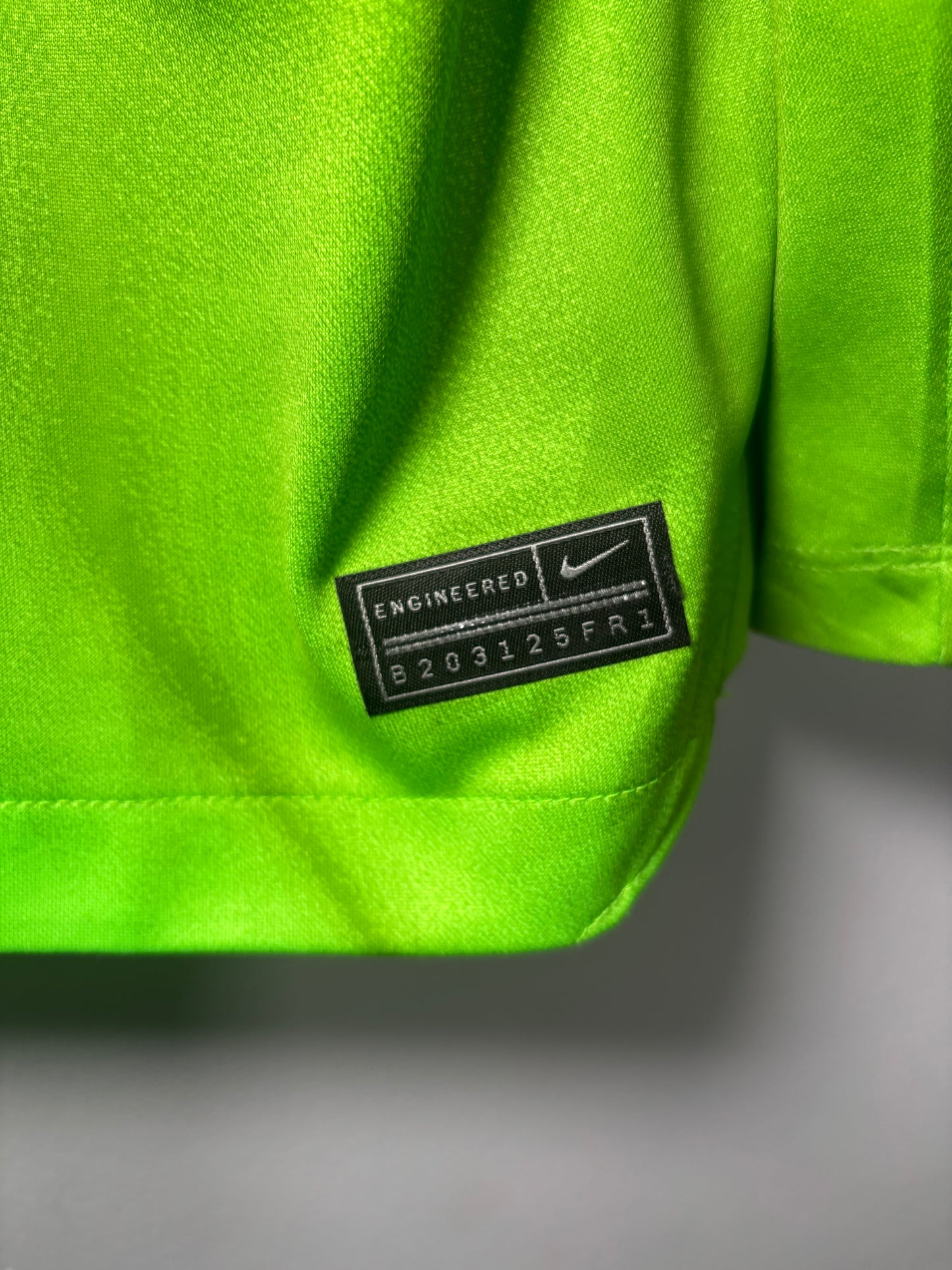 PSG Goalkeeper Shirt 2022/23 (L)