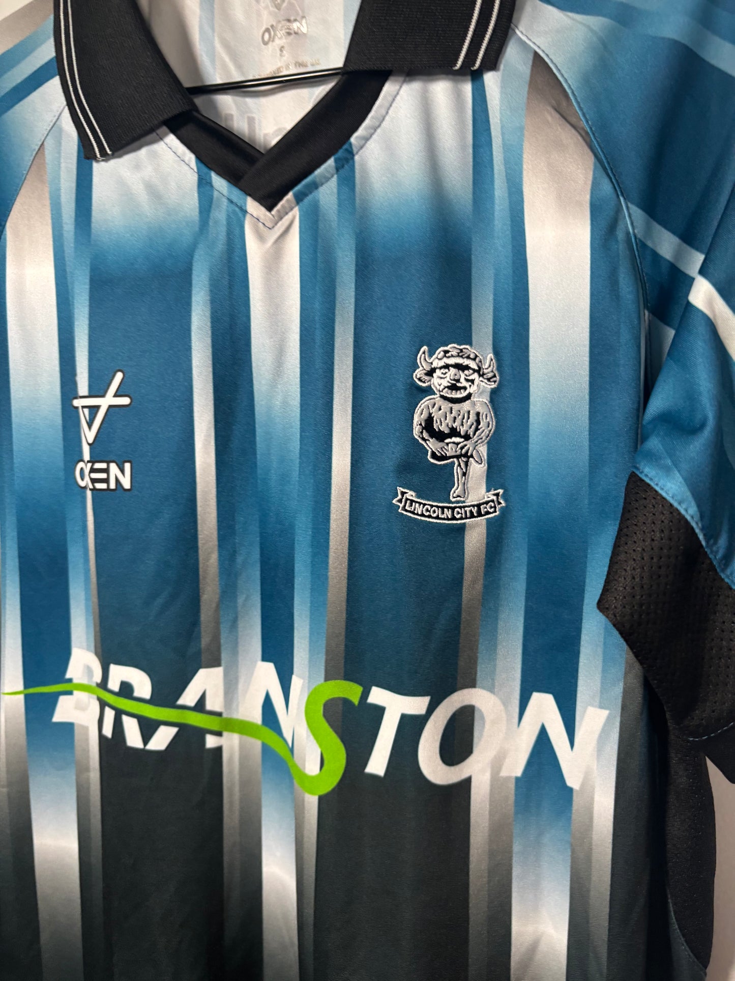 Lincoln City 2023/24 Goalkeeper Shirt (S)