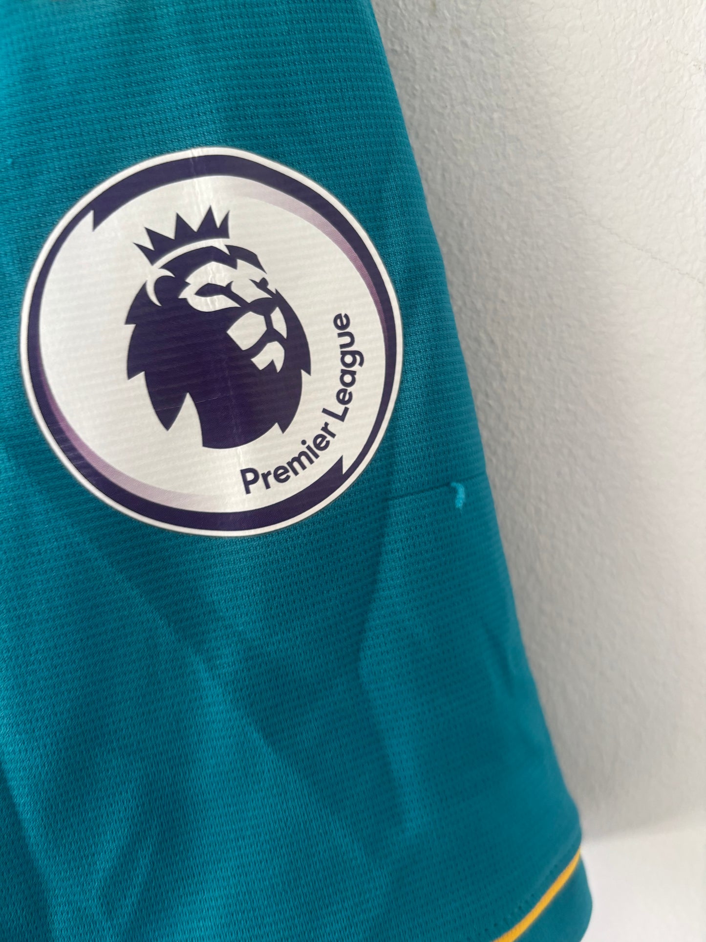 Wolves Away Shirt 2022/23 Collins (XL)