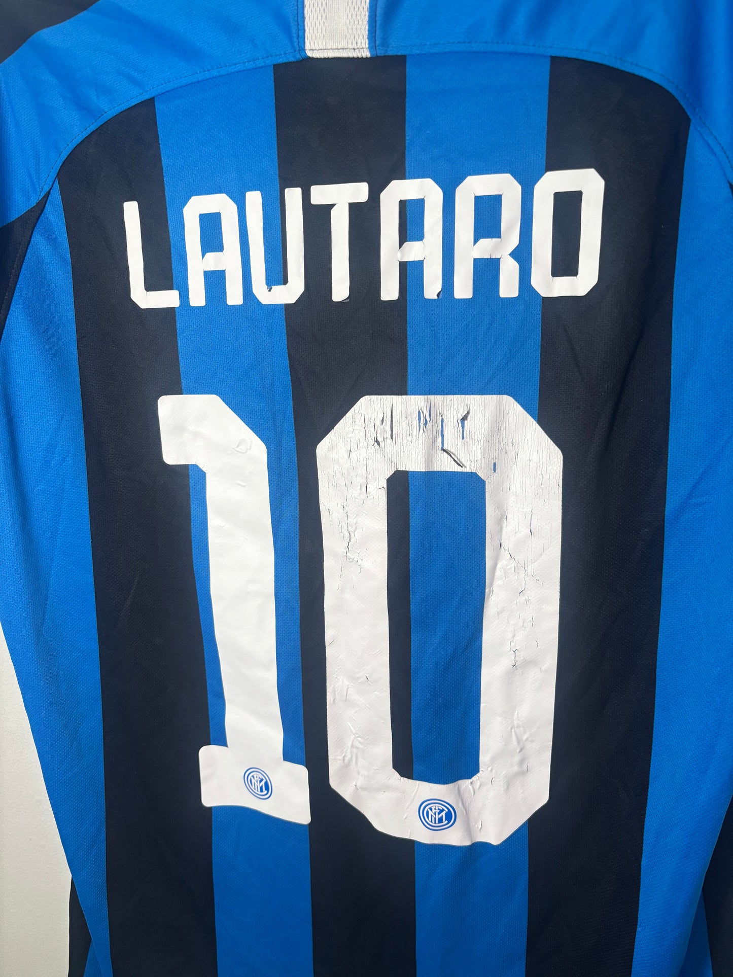 Inter Milan Home Shirt 2020/21 Lautaro Martinez (M)