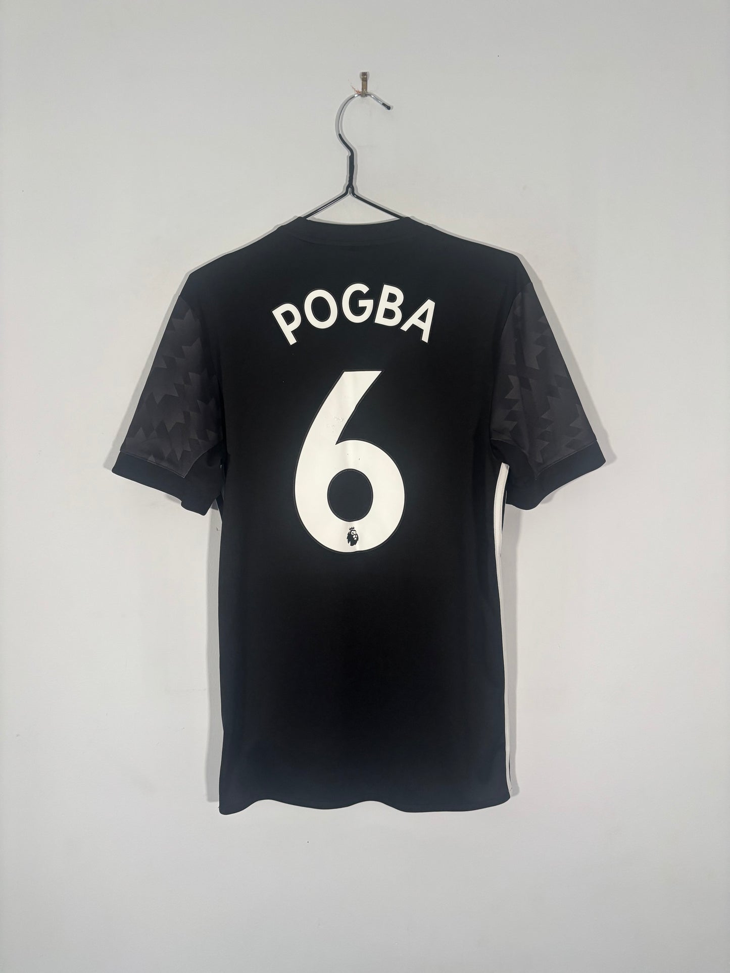Manchester United Home Shirt 2017/18 (S)