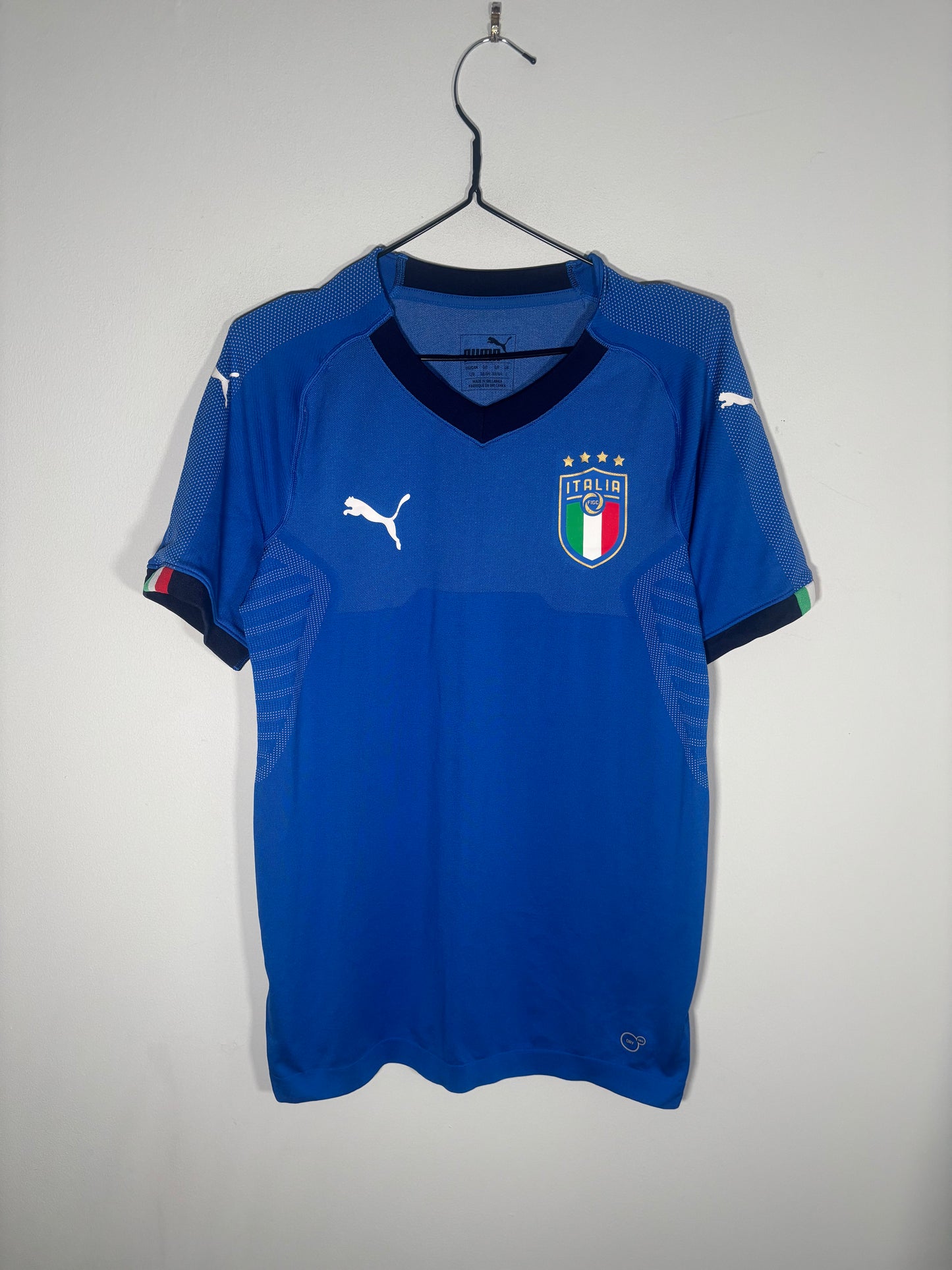 Italy Home Shirt 2018 Player Fit (L)