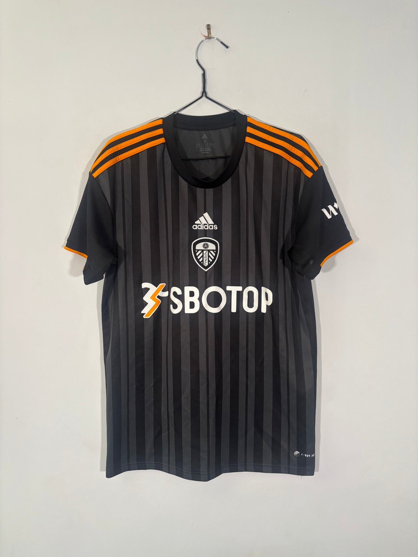 Leeds United Away Shirt 2022/23 (M)
