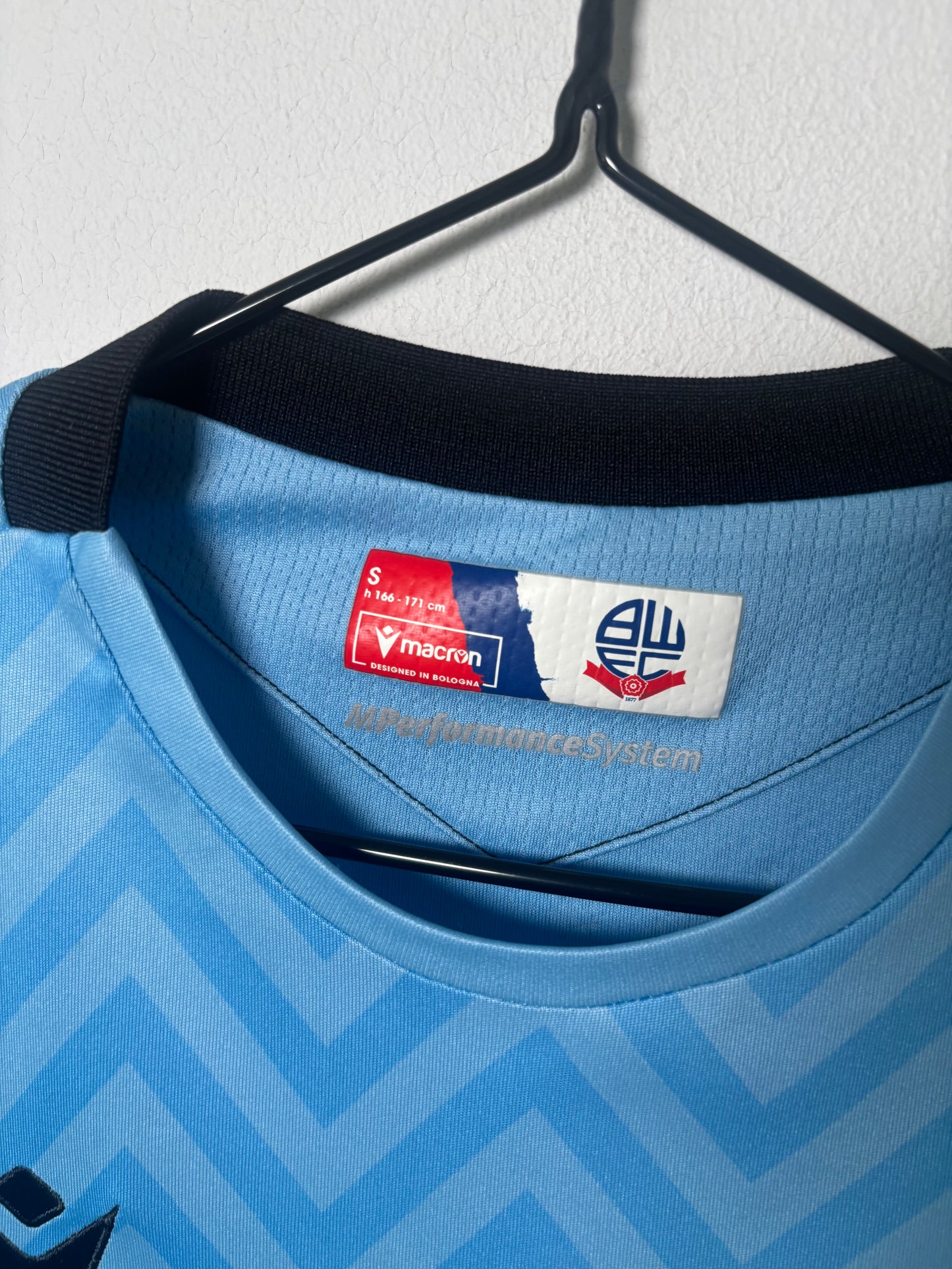 Bolton Wanderers Keeper Shirt 2024/25 (S)