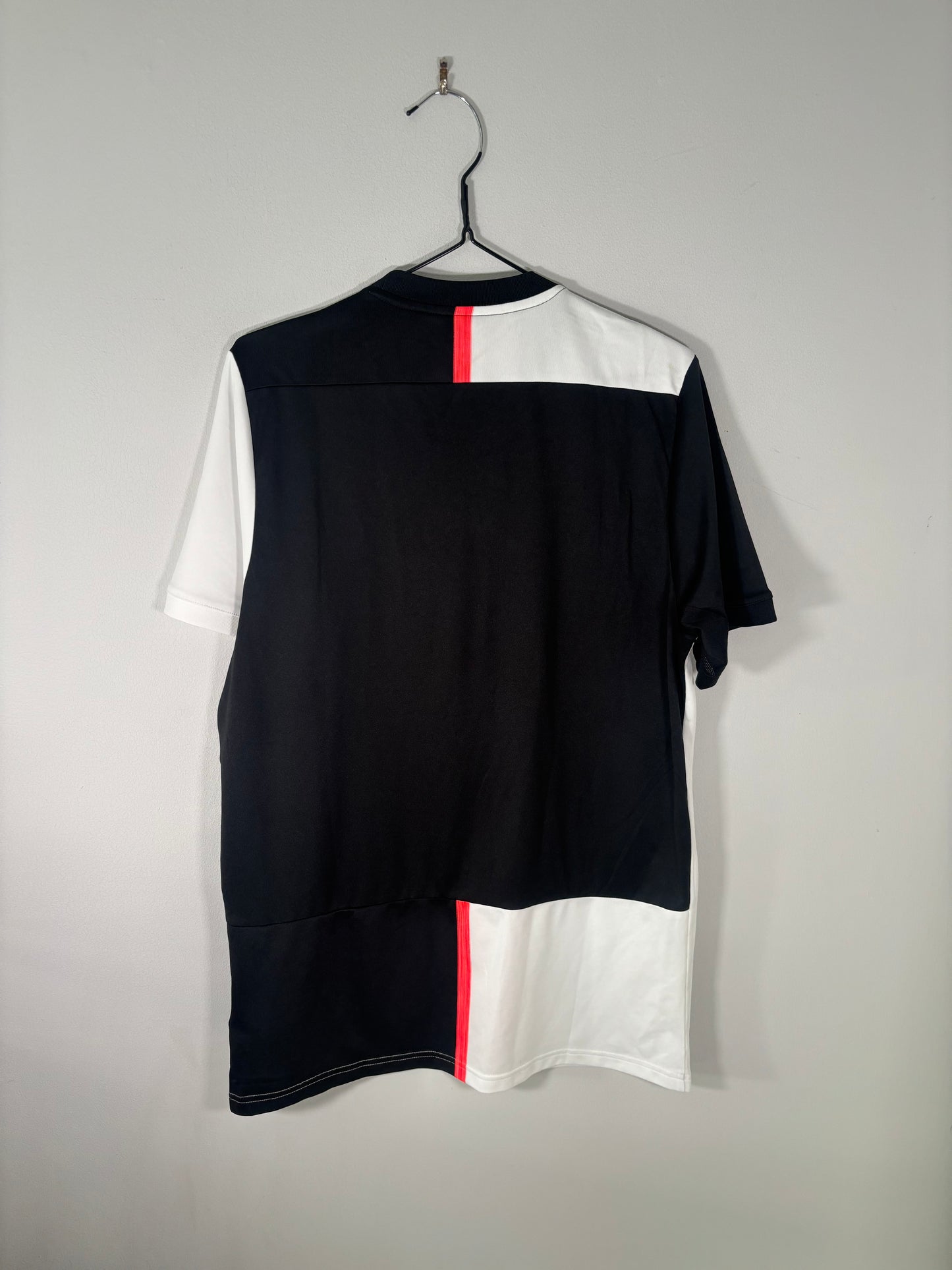Juventus Home Shirt 2019/20 (M)