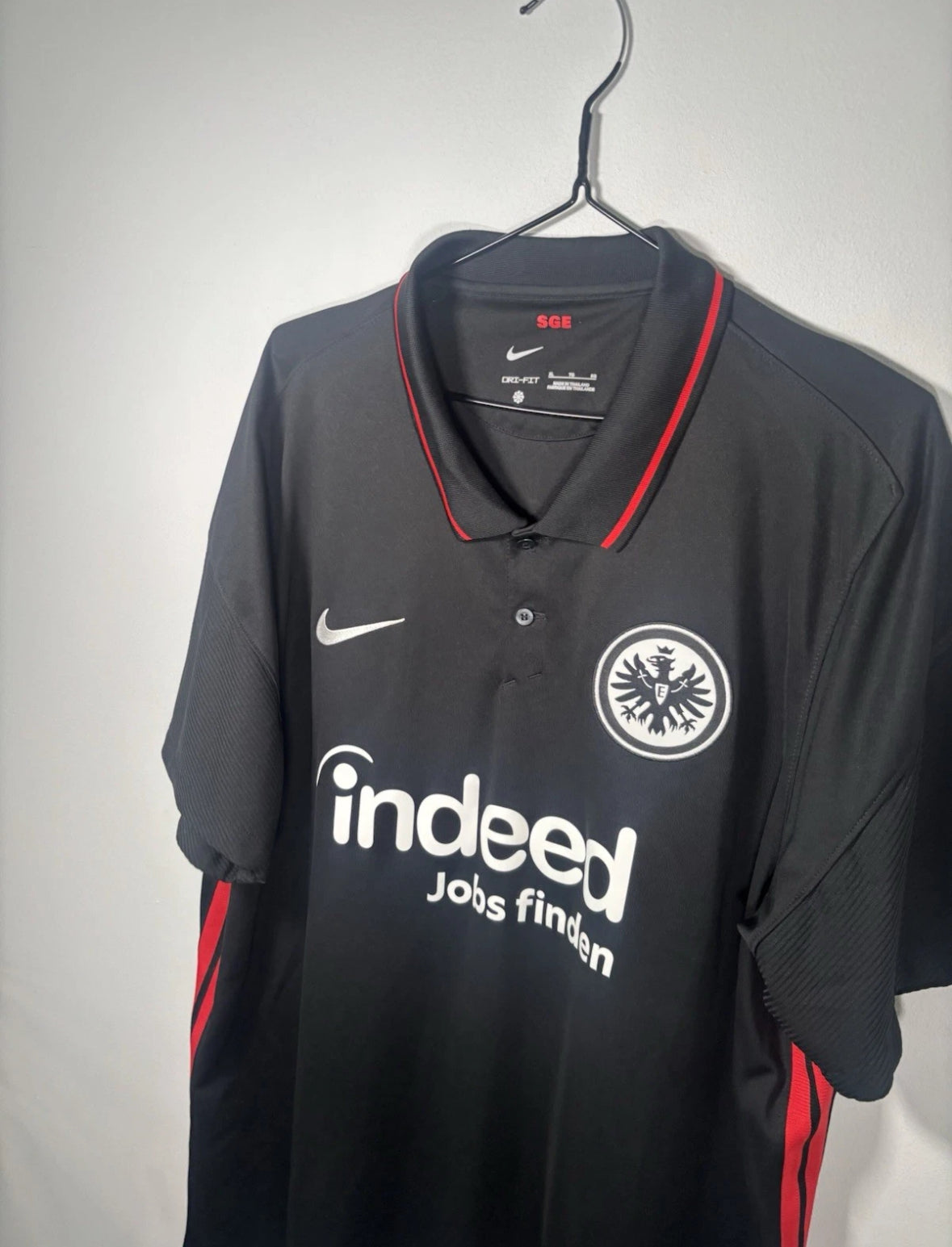 Eintracht Frankfurt Home Shirt 2021/22 (XL)