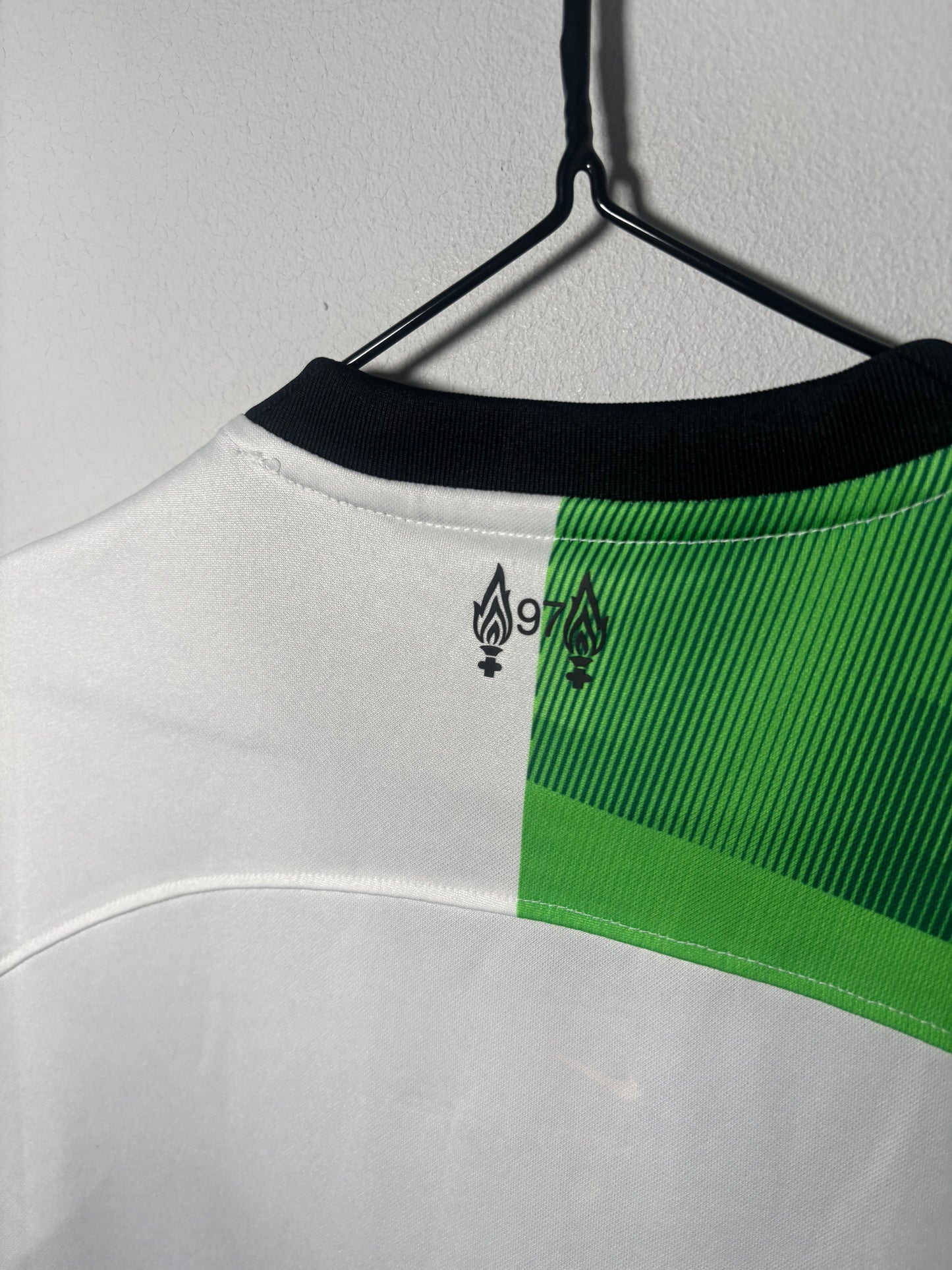 Liverpool Away Shirt 2023/24 (M)