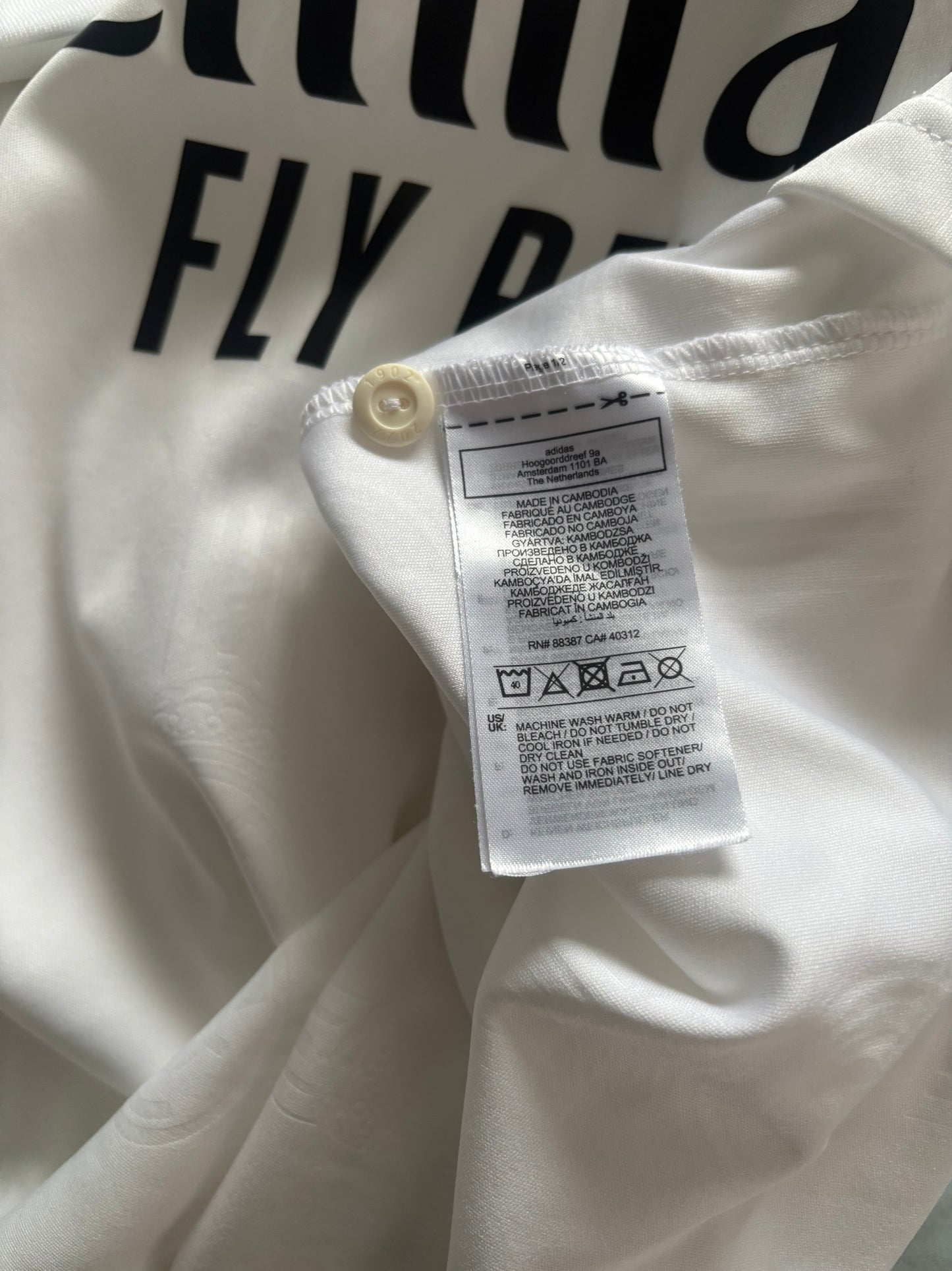 Real Madrid Home Shirt 2022/23 (M)