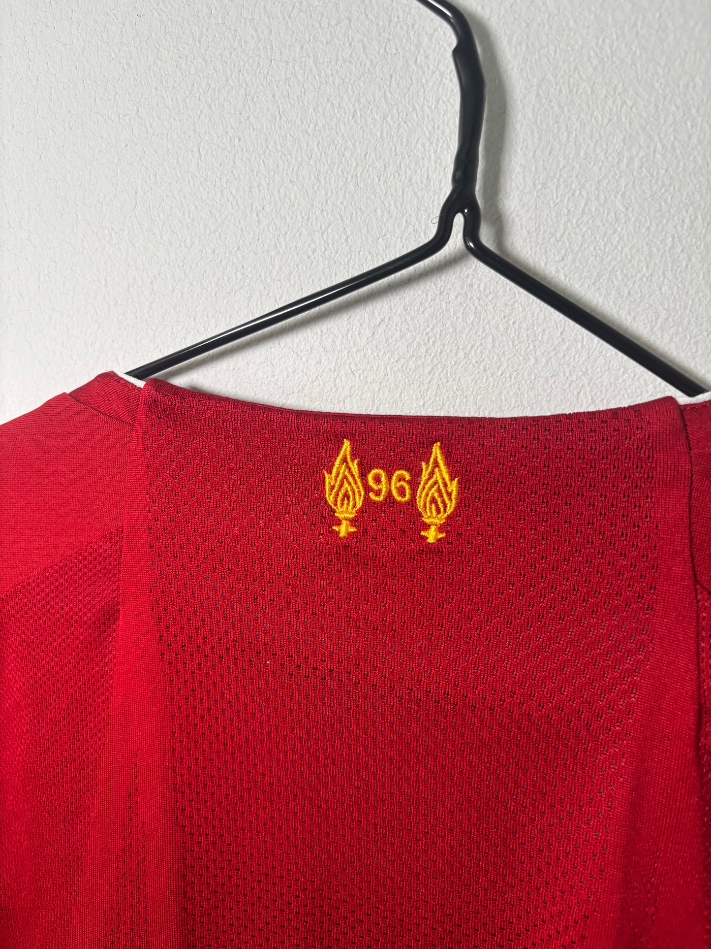 Liverpool Home Shirt 2019/20 (XL)