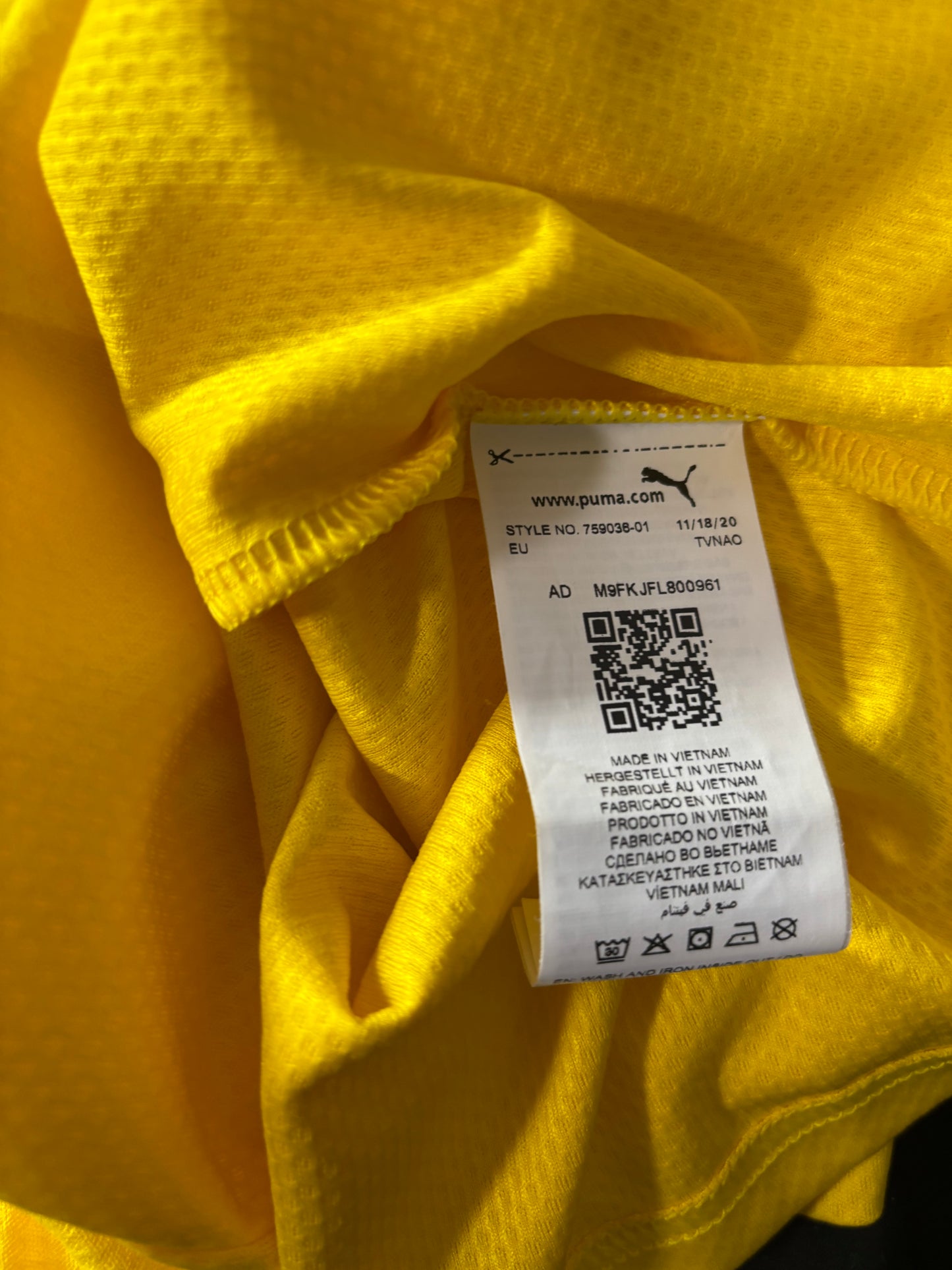 Borussia Dortmund Home Shirt 2021/22 (S)