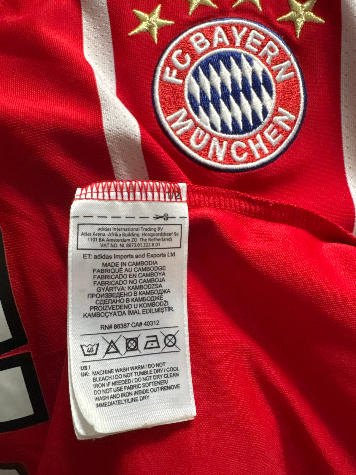 Bayern Munich Home Shirt 2017/18 Thiago (S)