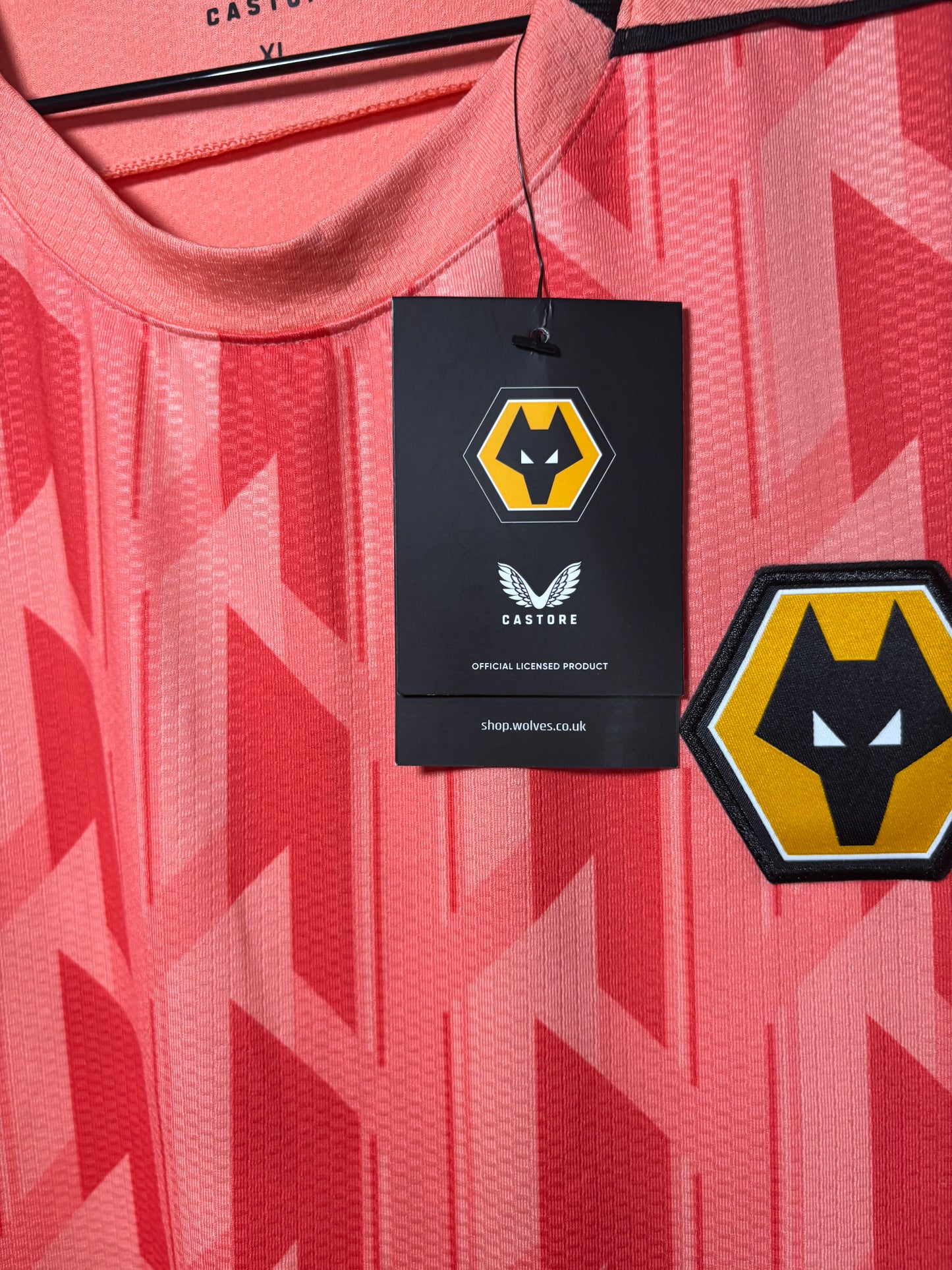Wolves Pro Goalkeeper Shirt 2022/23 (XL)