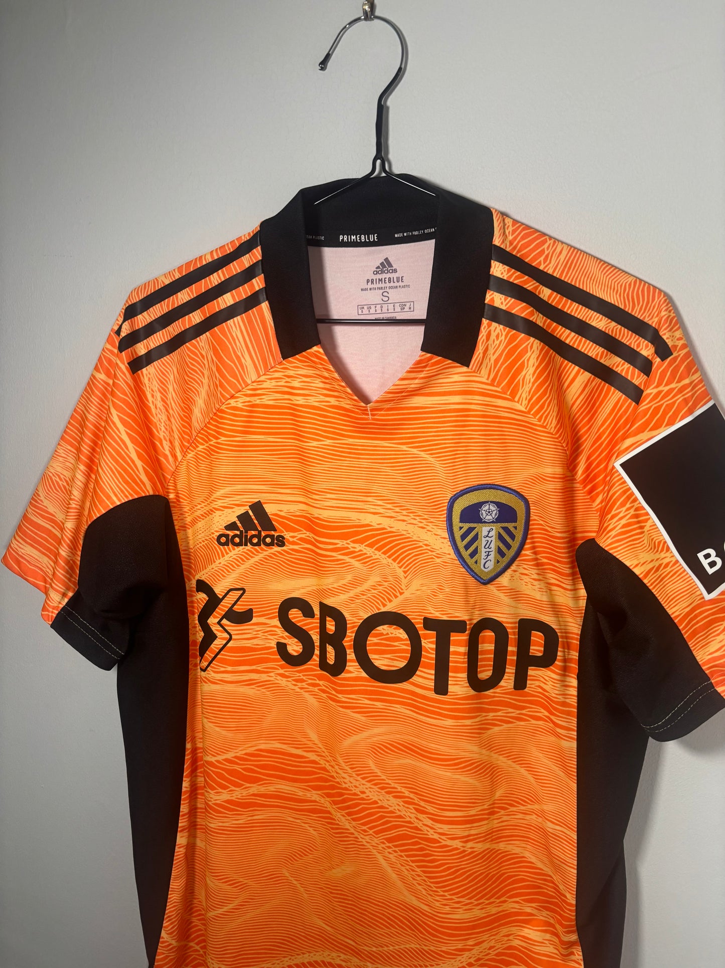 Leeds United Goalkeeper Shirt 2022/23 (S)