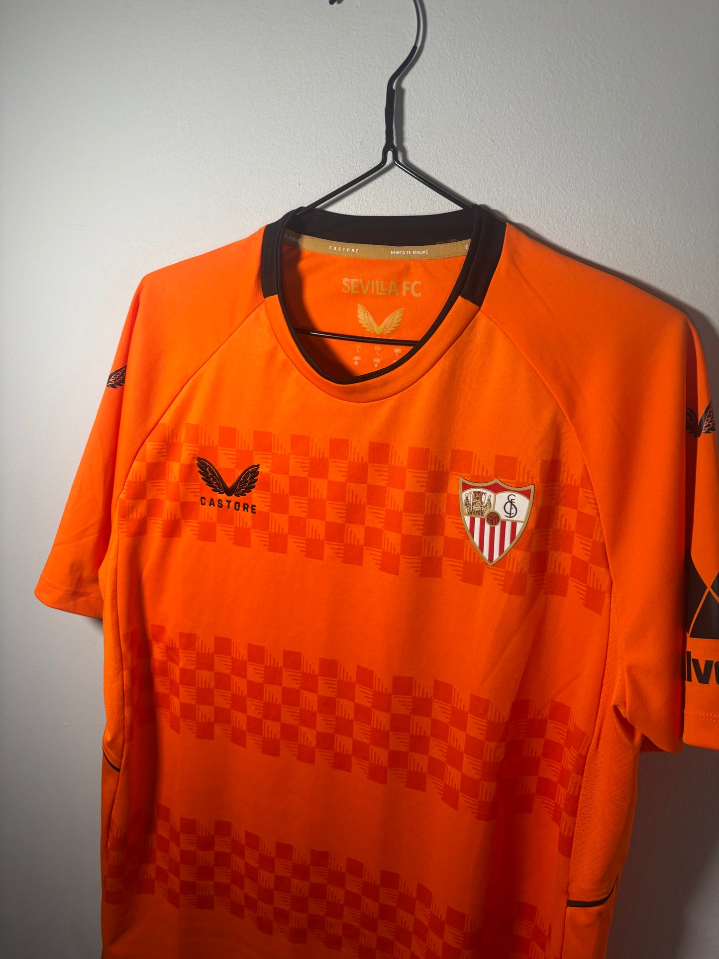 Sevilla Goalkeeper Shirt 2022/23 (L)